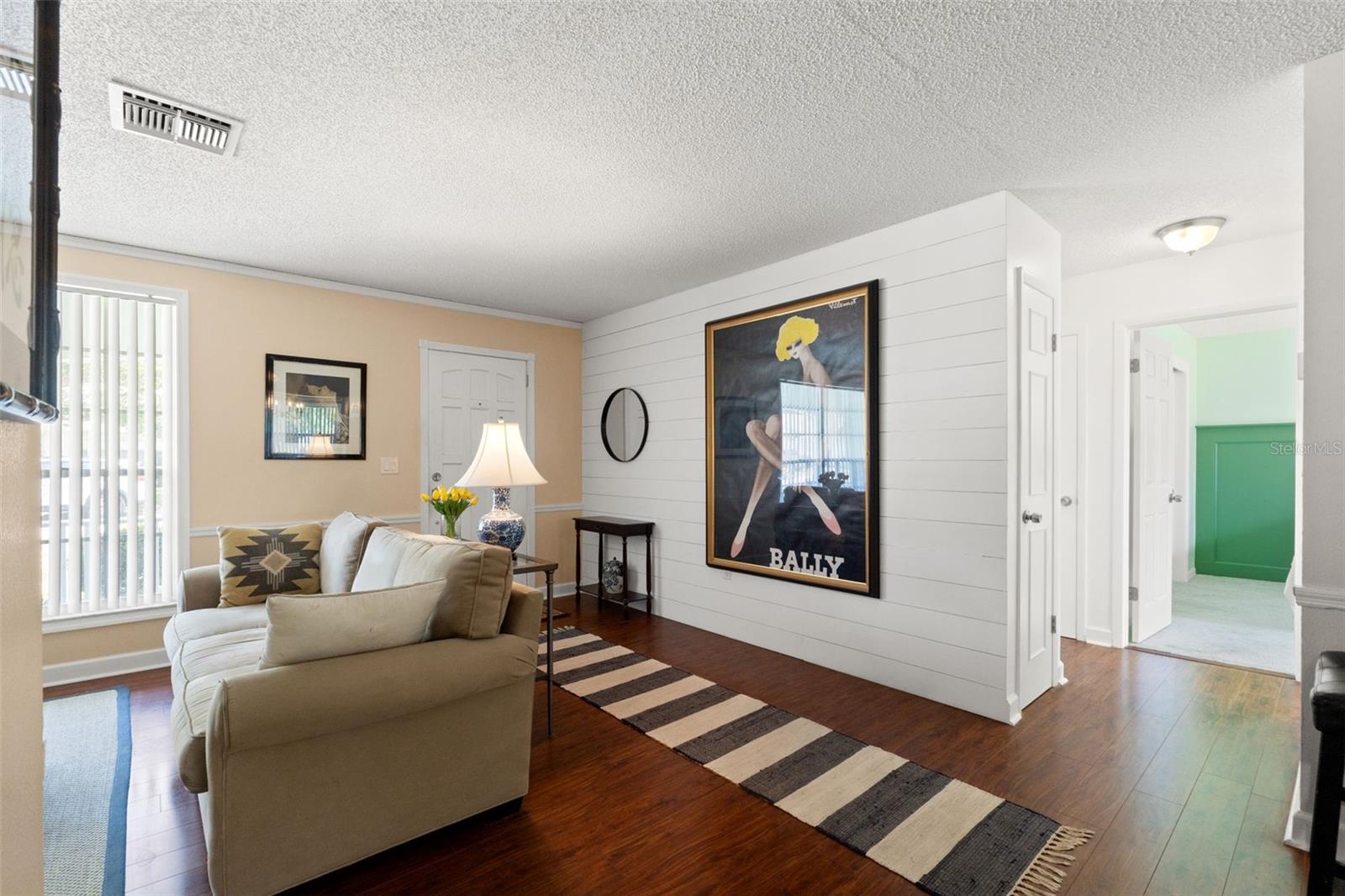 8802 SEELEY LN — photo 6