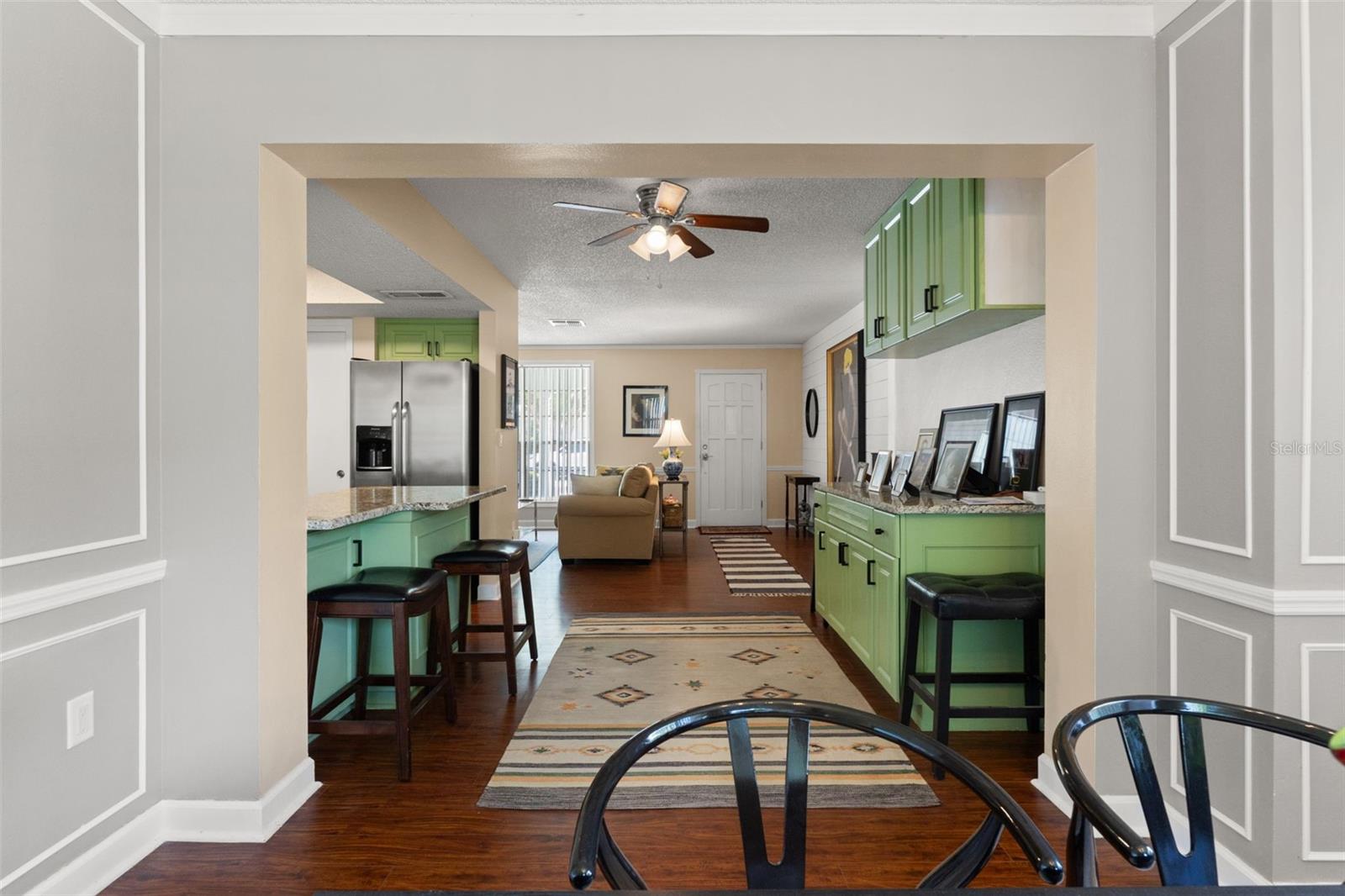 8802 SEELEY LN — photo 11