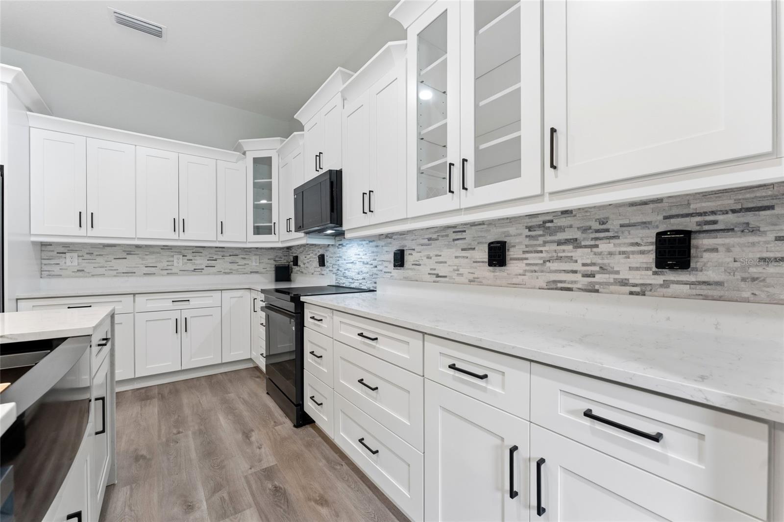 9714 VAN ST — photo 13