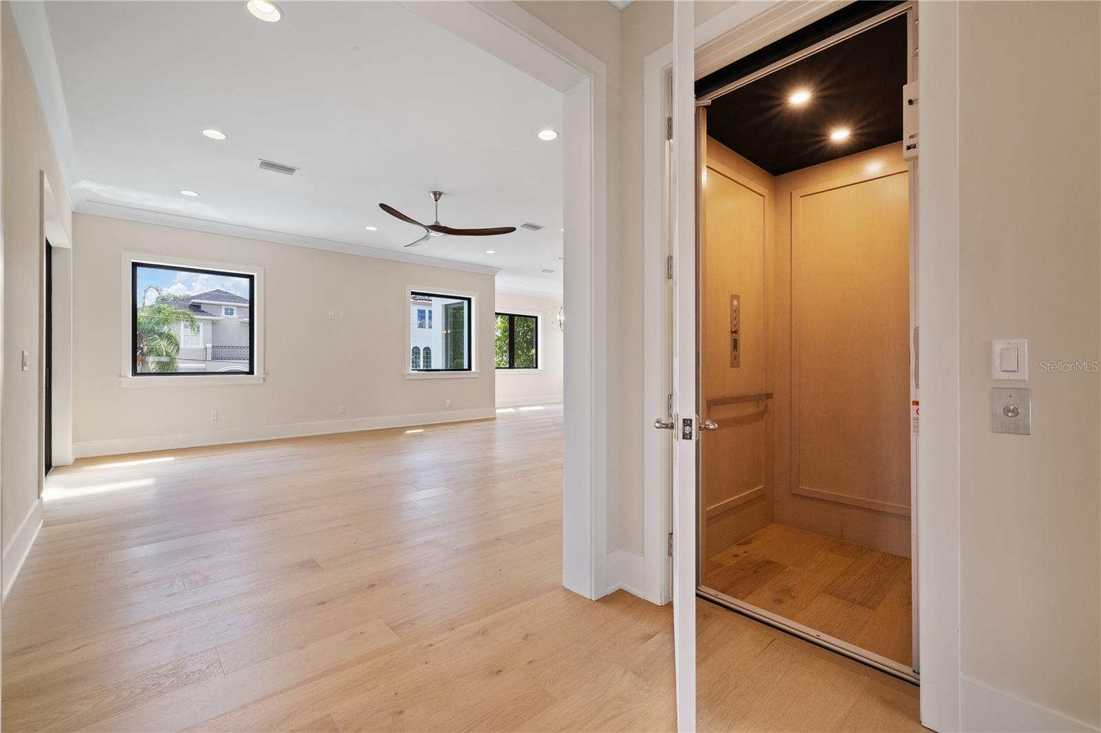 4902 W SAN NICHOLAS ST — photo 6