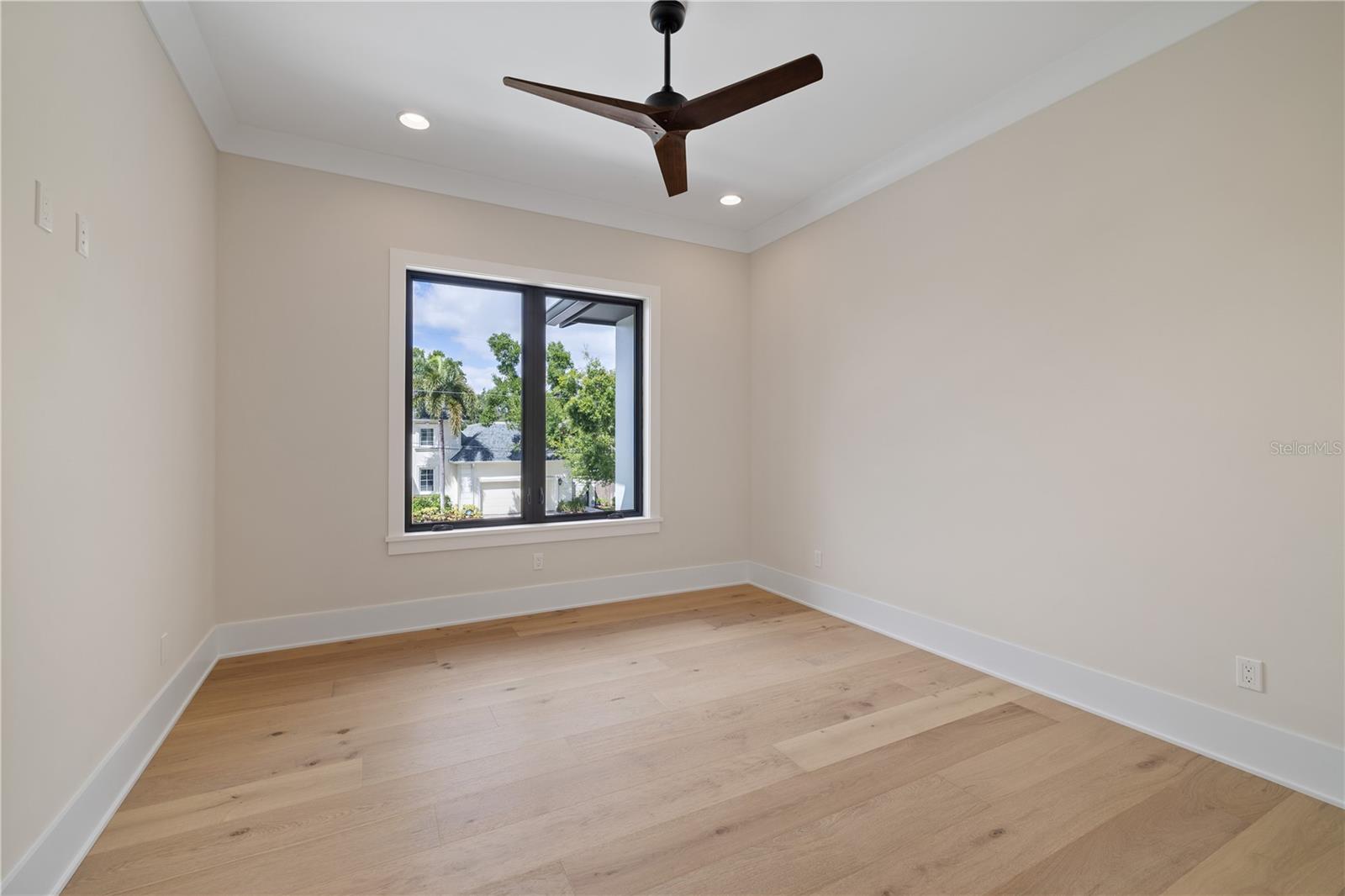4902 W SAN NICHOLAS ST — photo 8