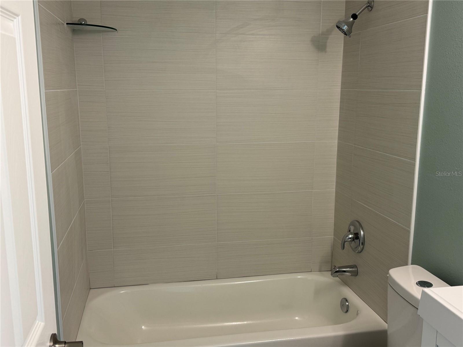 1258 BARBARA DR #202 — photo 9