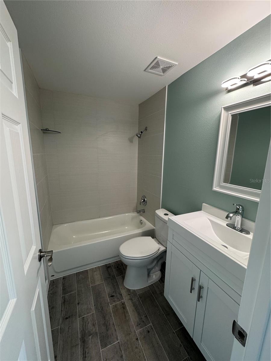 1258 BARBARA DR #202 — photo 11