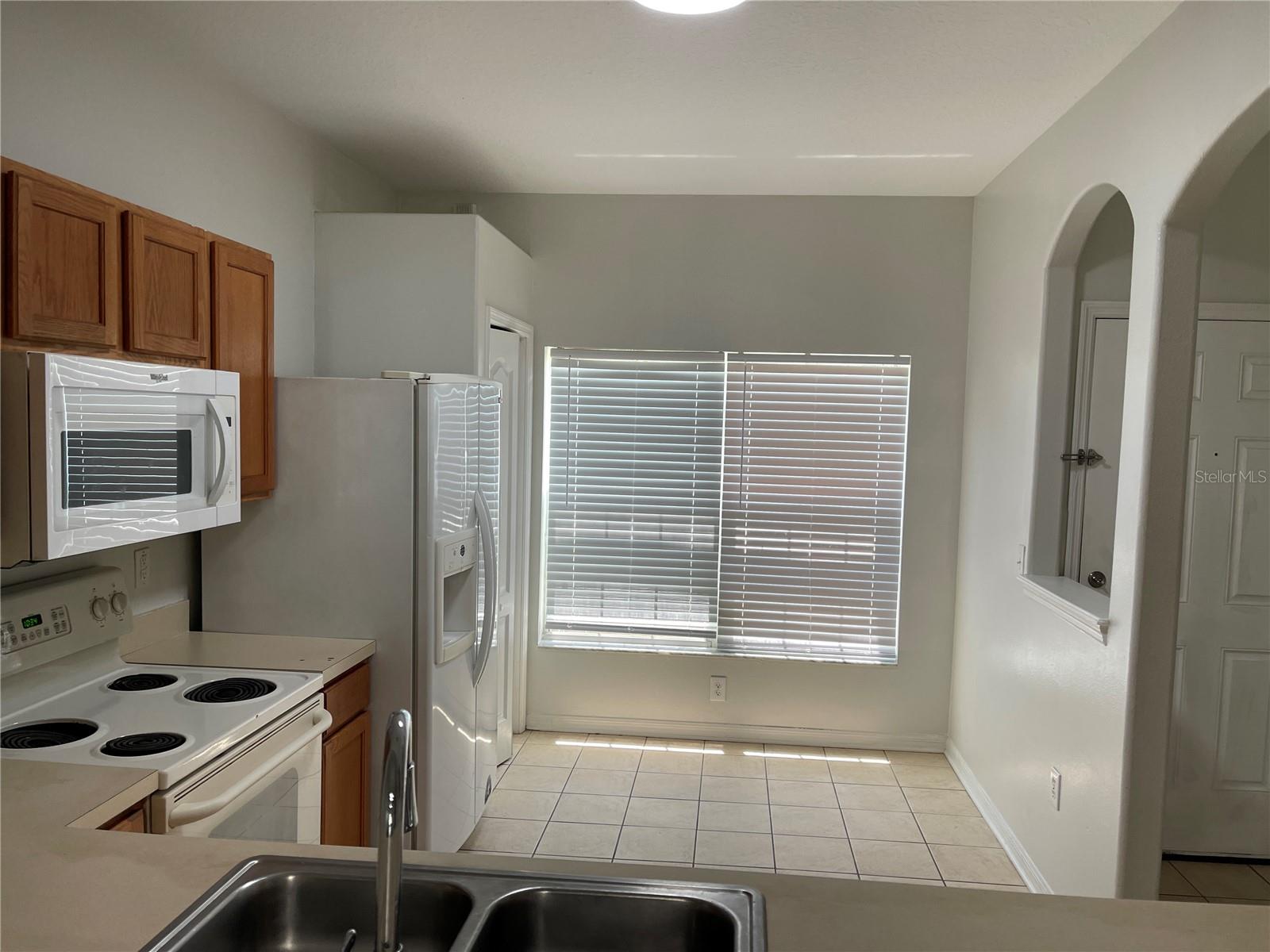 3548 HIGH HAMPTON CIR — photo 5