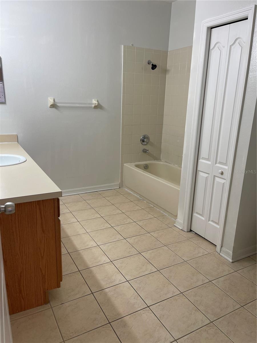 3548 HIGH HAMPTON CIR — photo 12