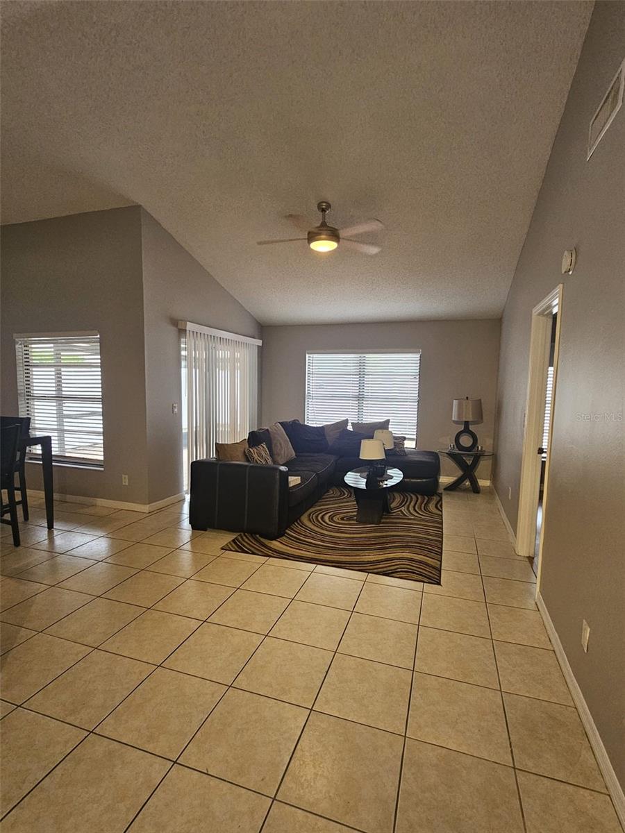 12718 TROWBRIDGE LN — photo 16