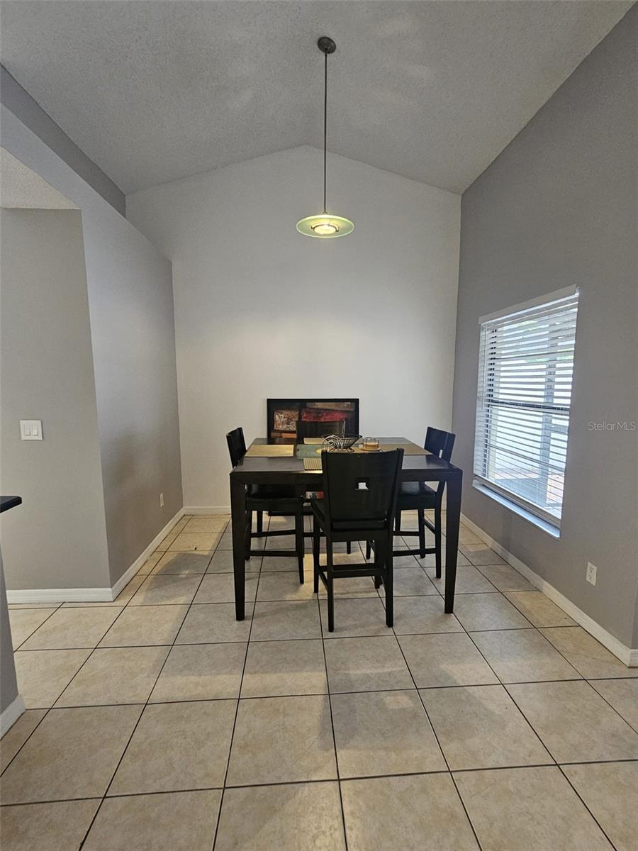 12718 TROWBRIDGE LN — photo 5