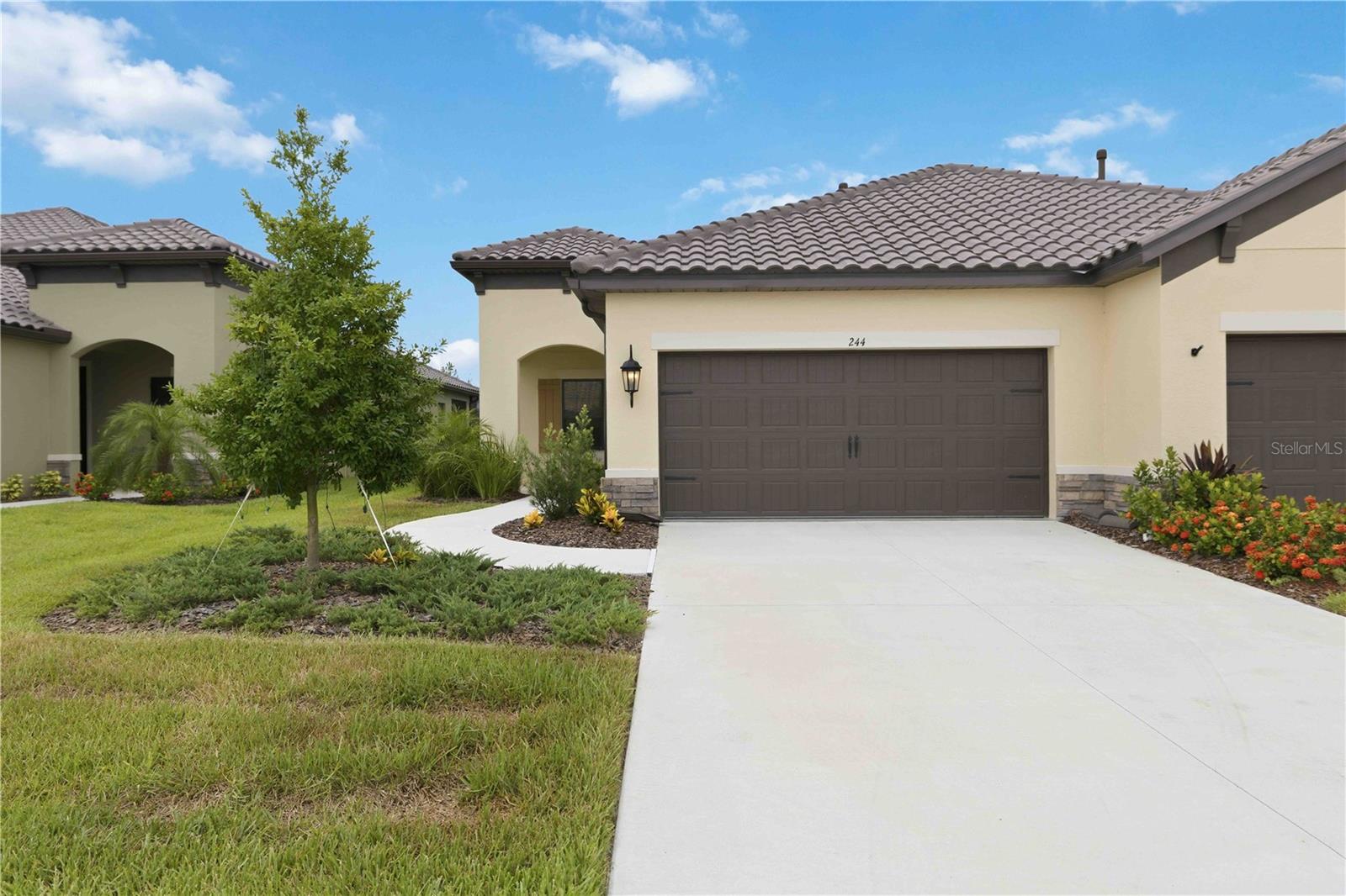 244 ALTAMURA CIR — photo 2