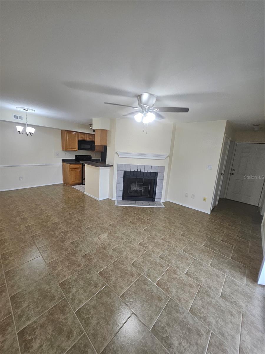 9100 DR MARTIN LUTHER KING JR ST N #202 — photo 8