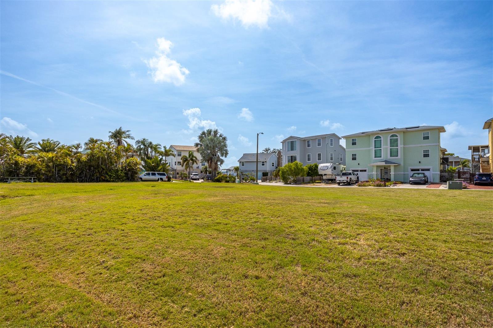 6520 LOUISE CT — photo 17