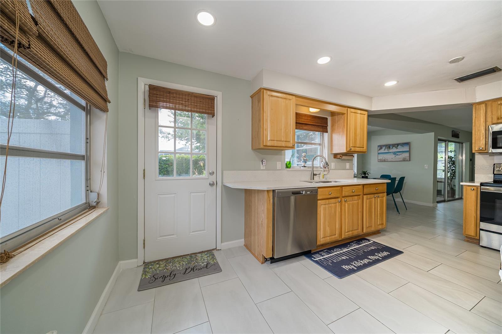 2063 DUNSTON COVE RD — photo 16
