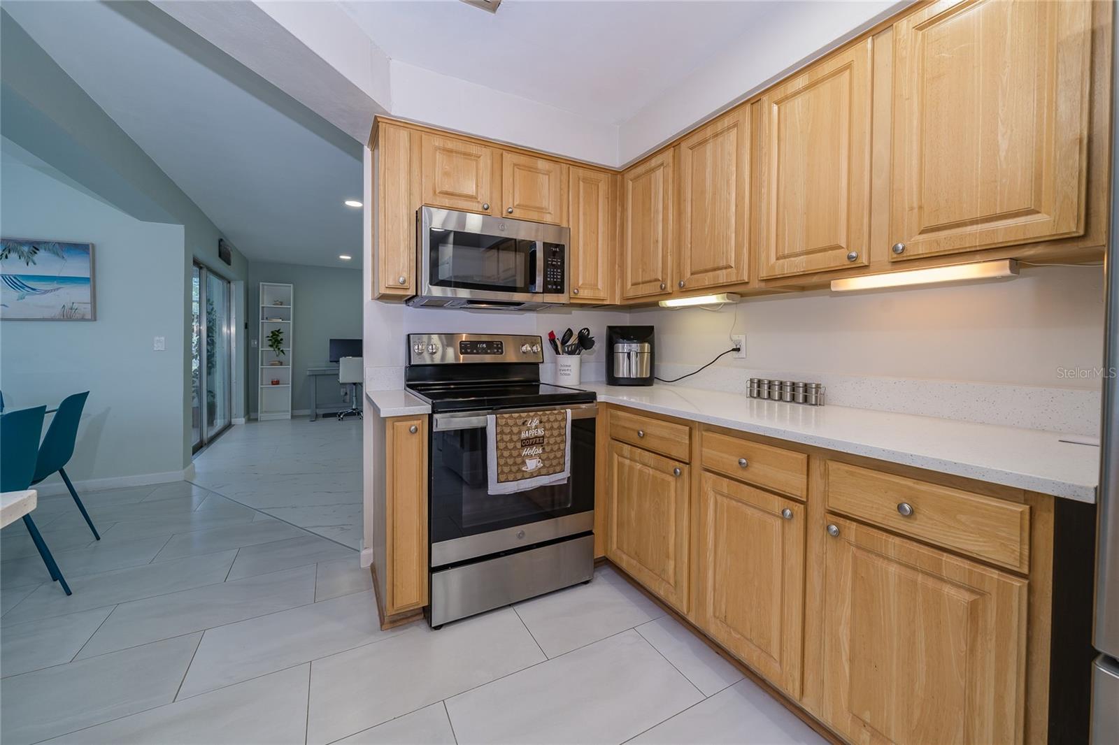 2063 DUNSTON COVE RD — photo 18