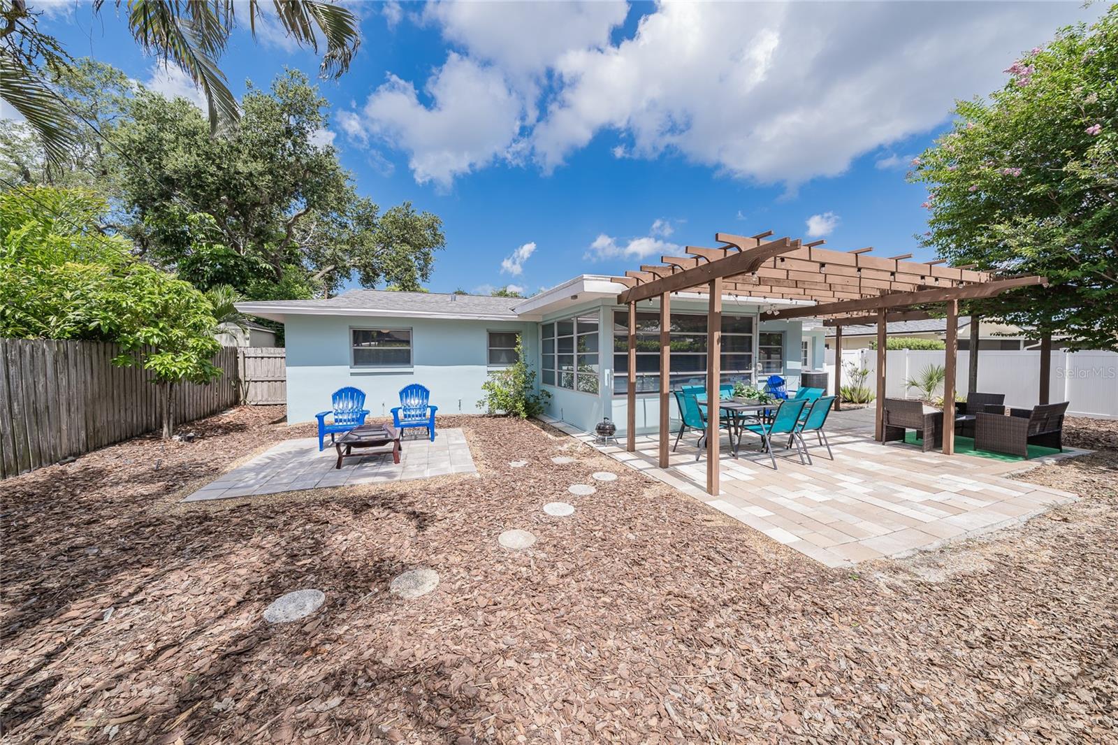 2063 DUNSTON COVE RD — photo 37