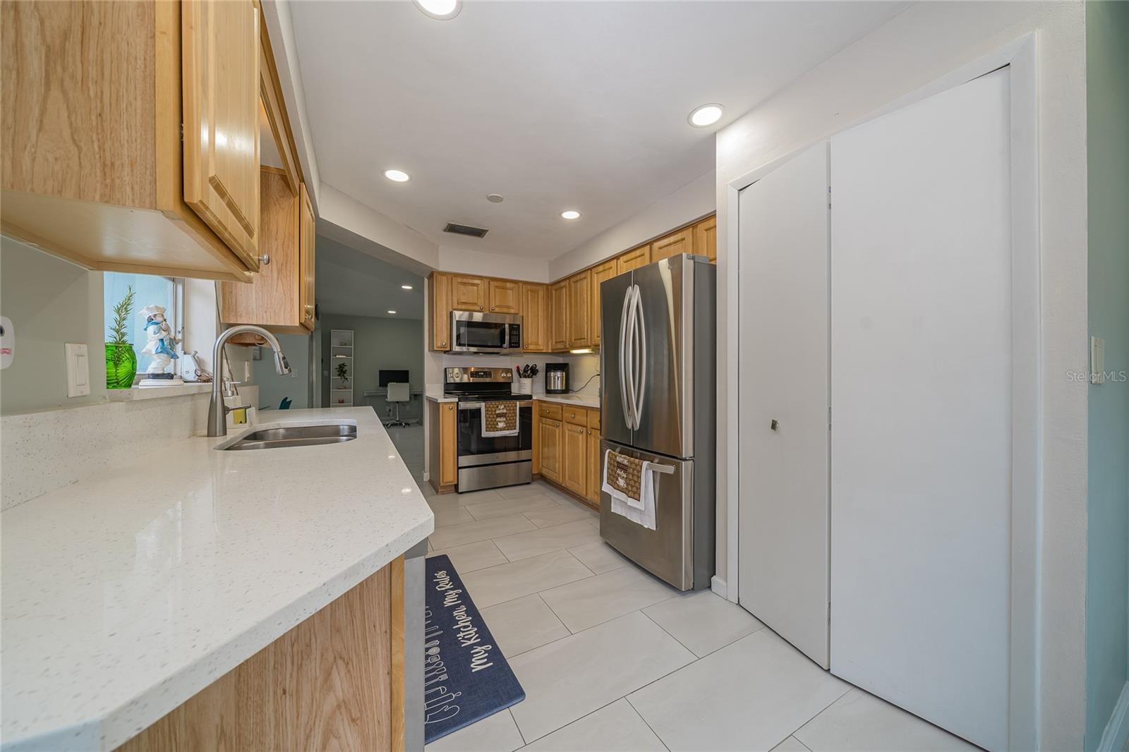 2063 DUNSTON COVE RD — photo 17