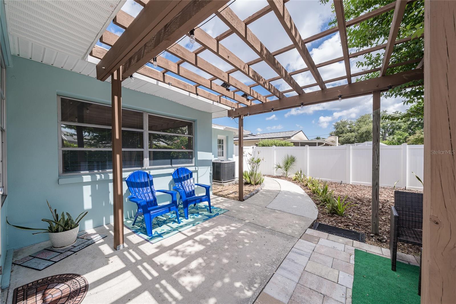 2063 DUNSTON COVE RD — photo 34