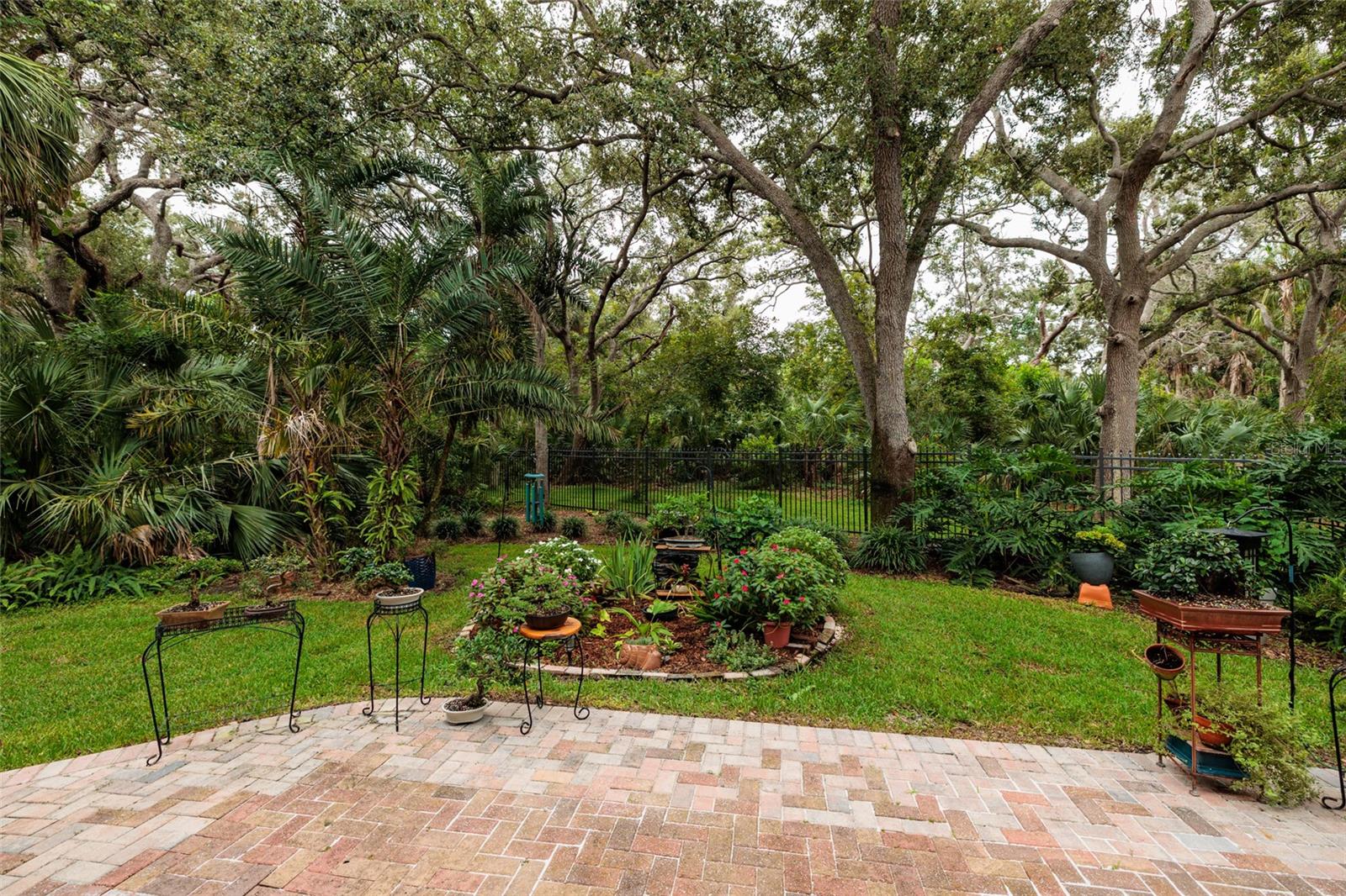 190 BANYAN BAY DR — photo 38