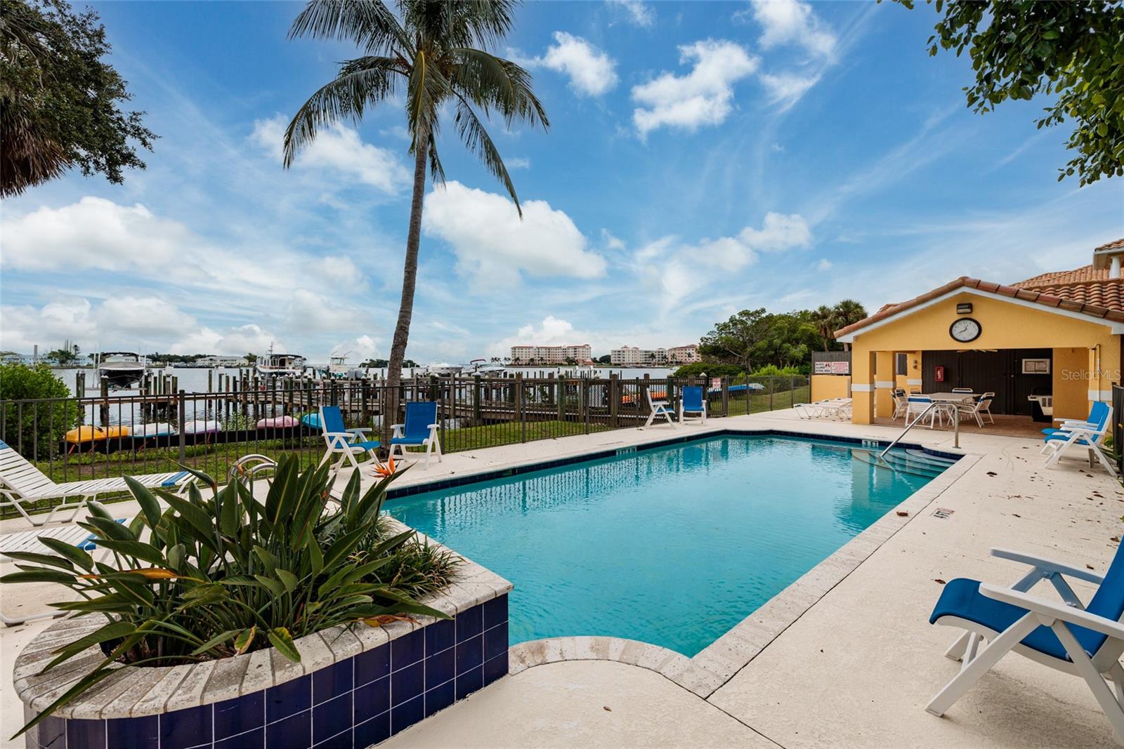 190 BANYAN BAY DR — photo 45