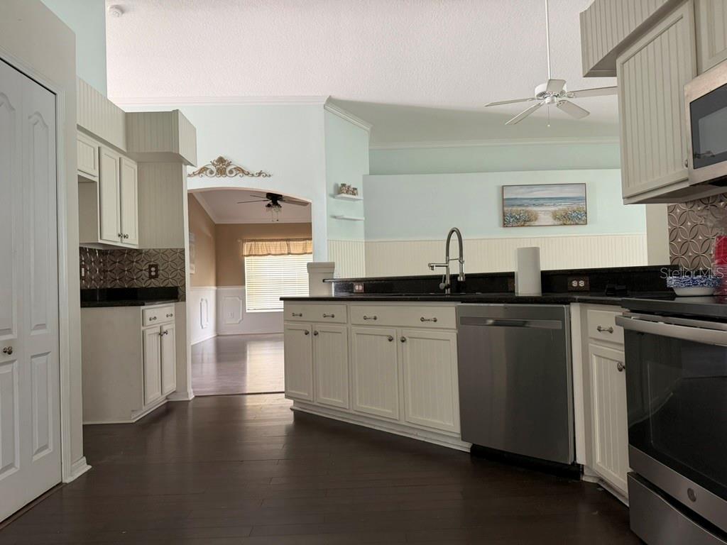 13850 ROYSTON BND — photo 7