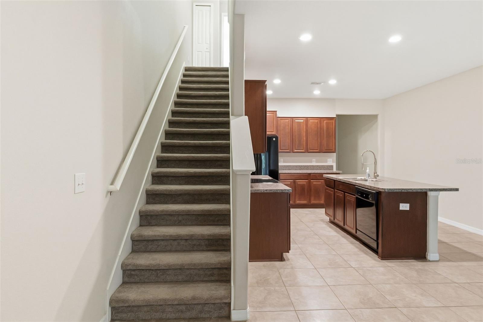 10407 LAKE MONTAUK DR — photo 6