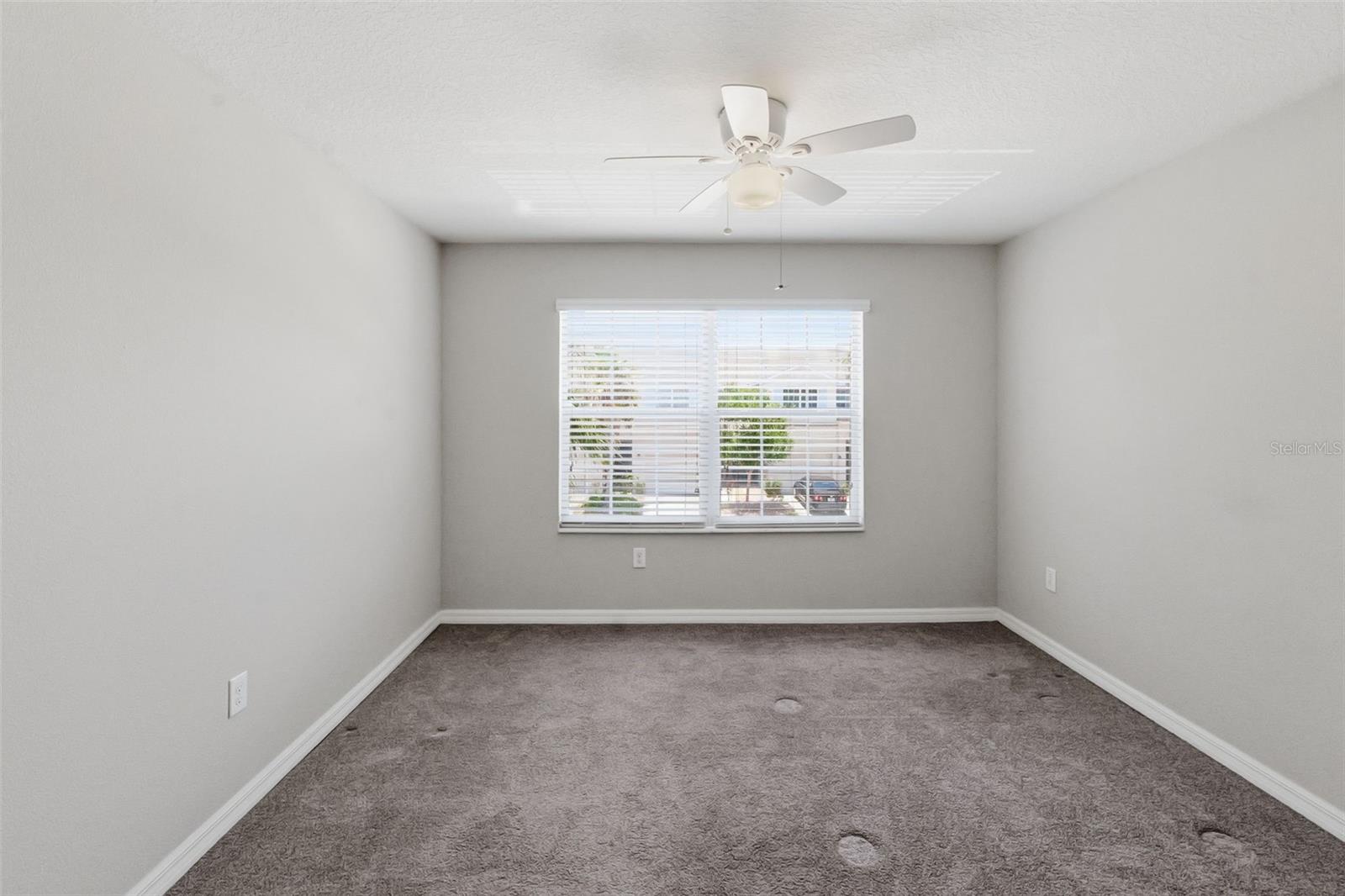 10407 LAKE MONTAUK DR — photo 10
