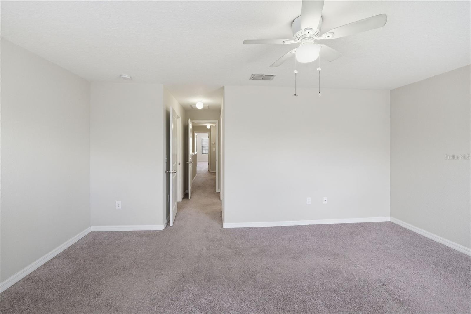 10407 LAKE MONTAUK DR — photo 16