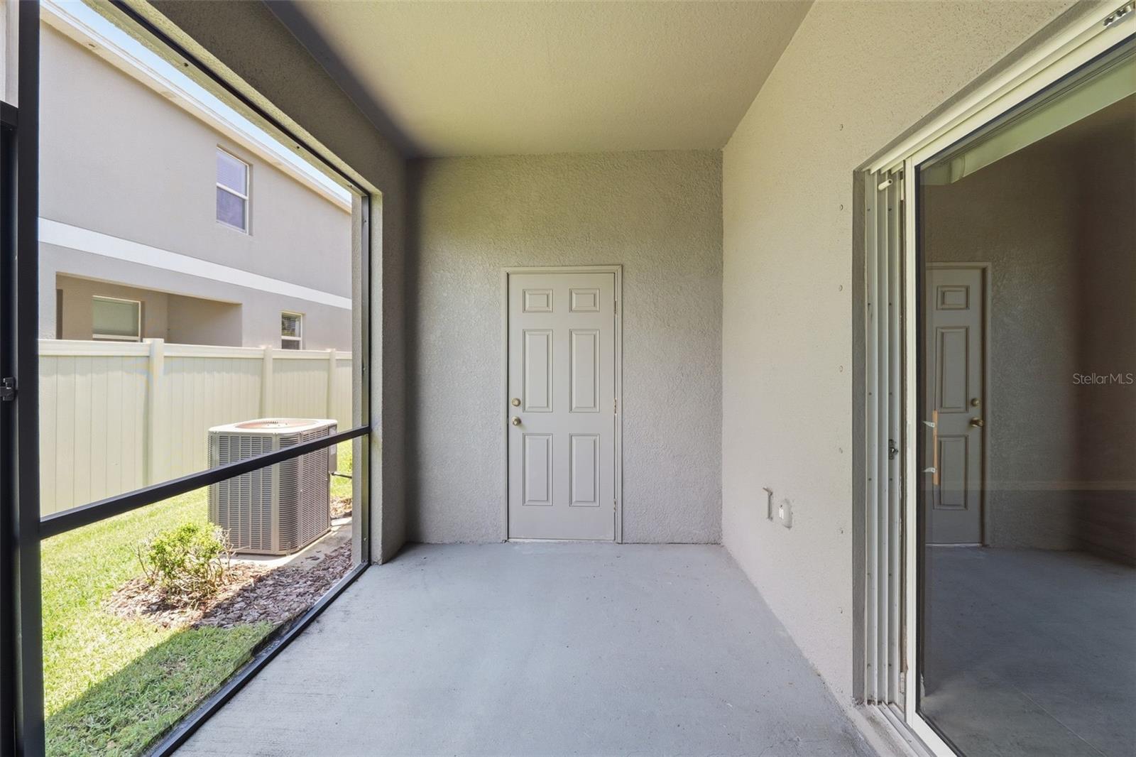 10407 LAKE MONTAUK DR — photo 19