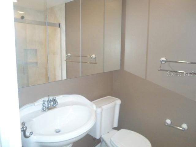 2700 COVE CAY DR #5D — photo 8