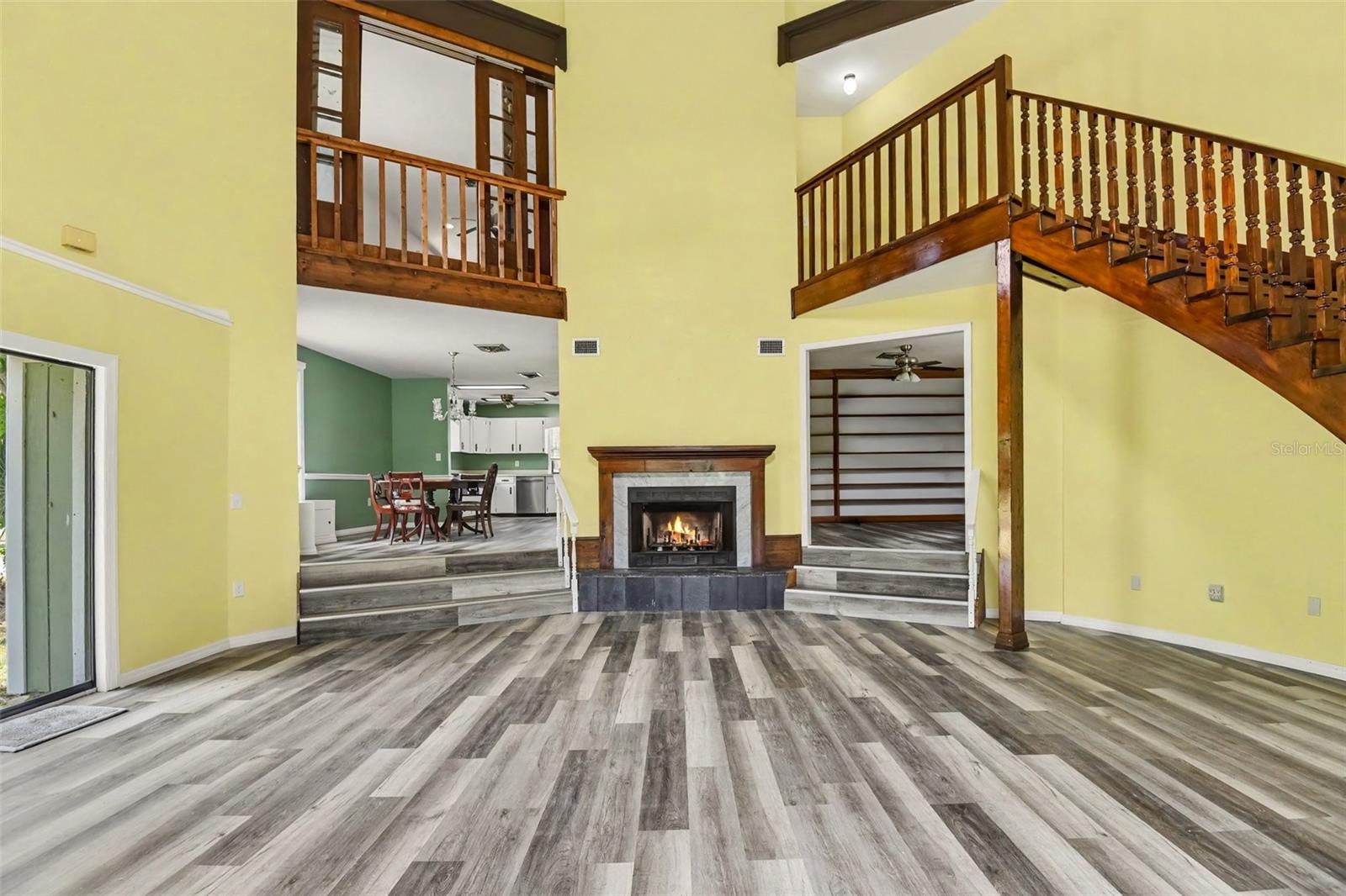 888 HARMONY LN — photo 3