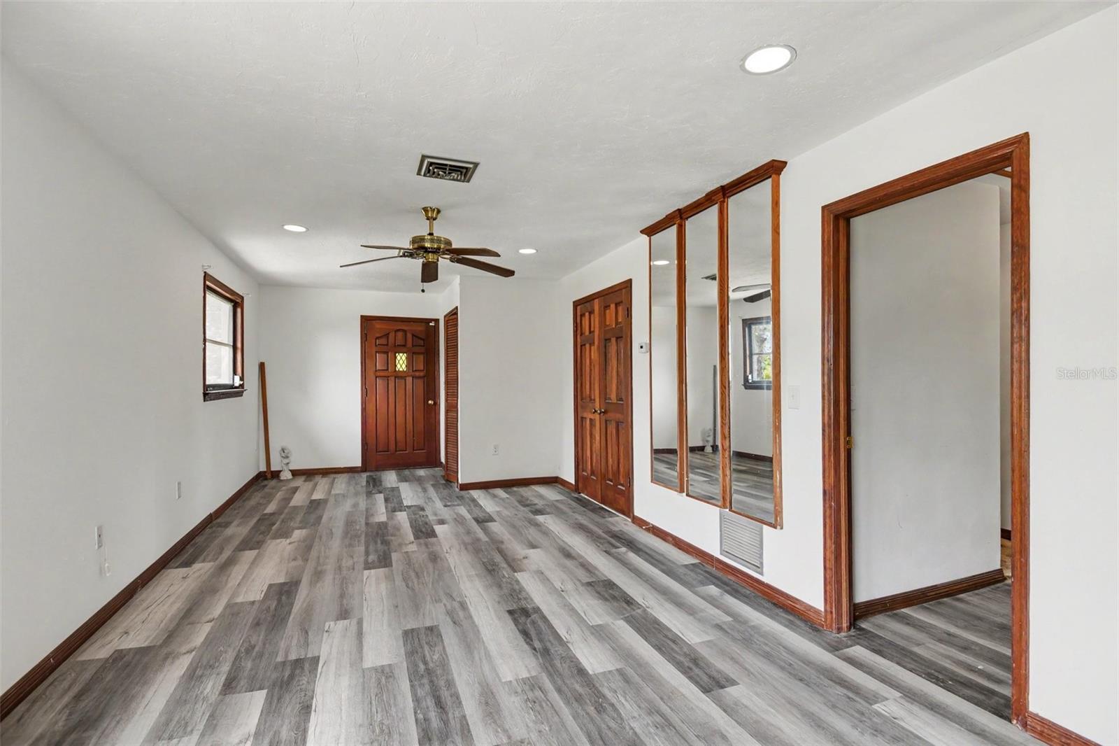 888 HARMONY LN — photo 10