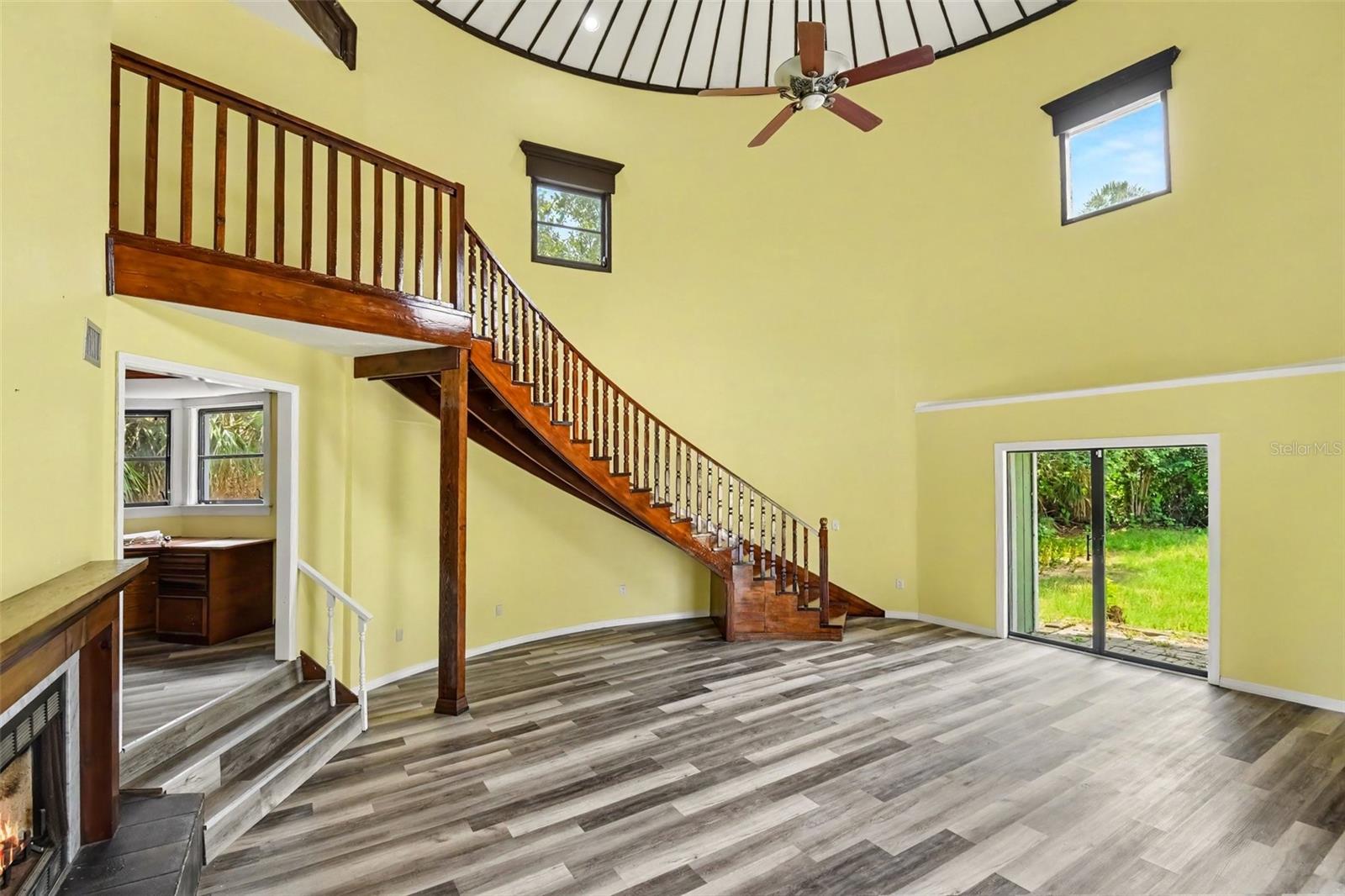 888 HARMONY LN — photo 2