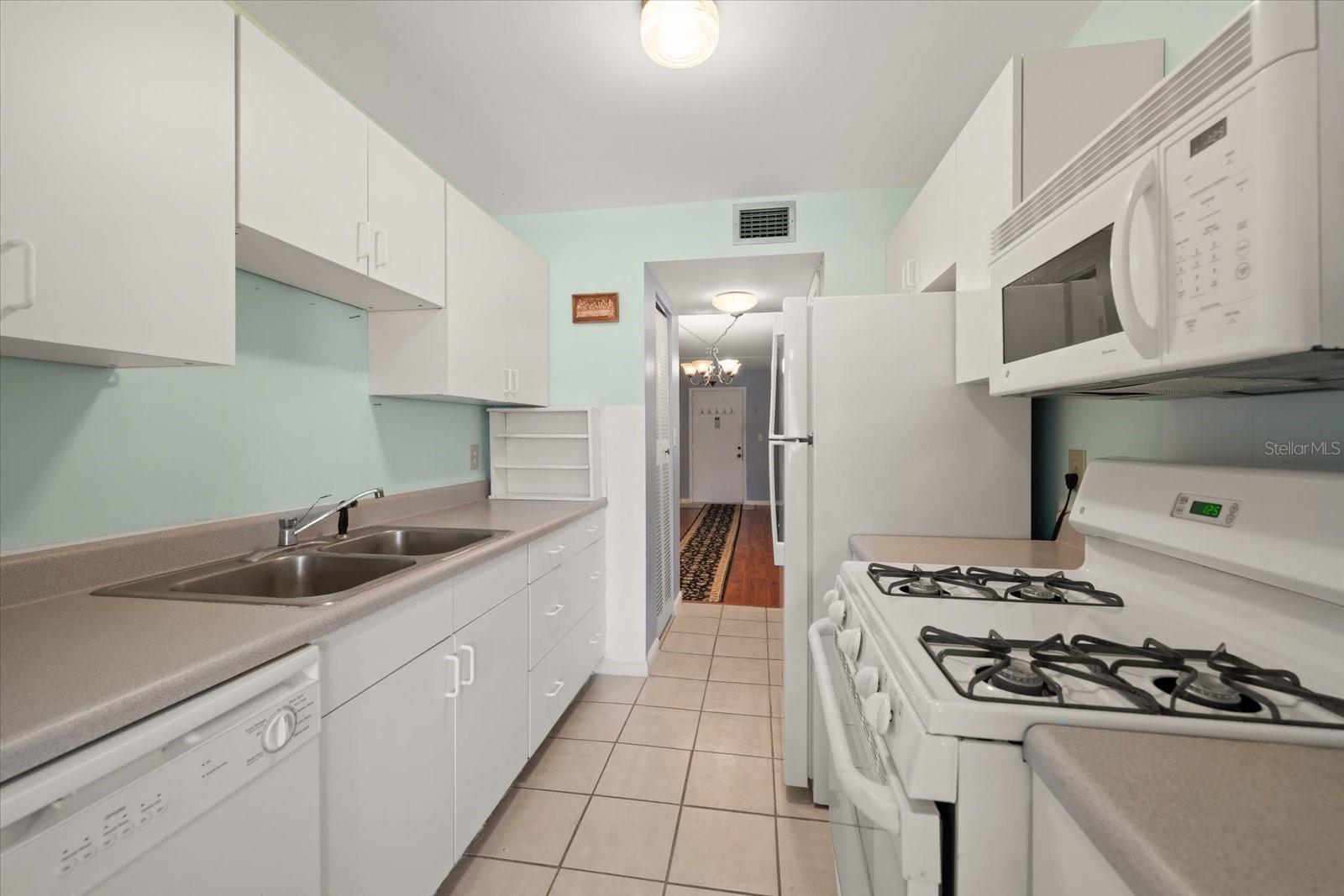 10033 64TH AVE N #19 — photo 12