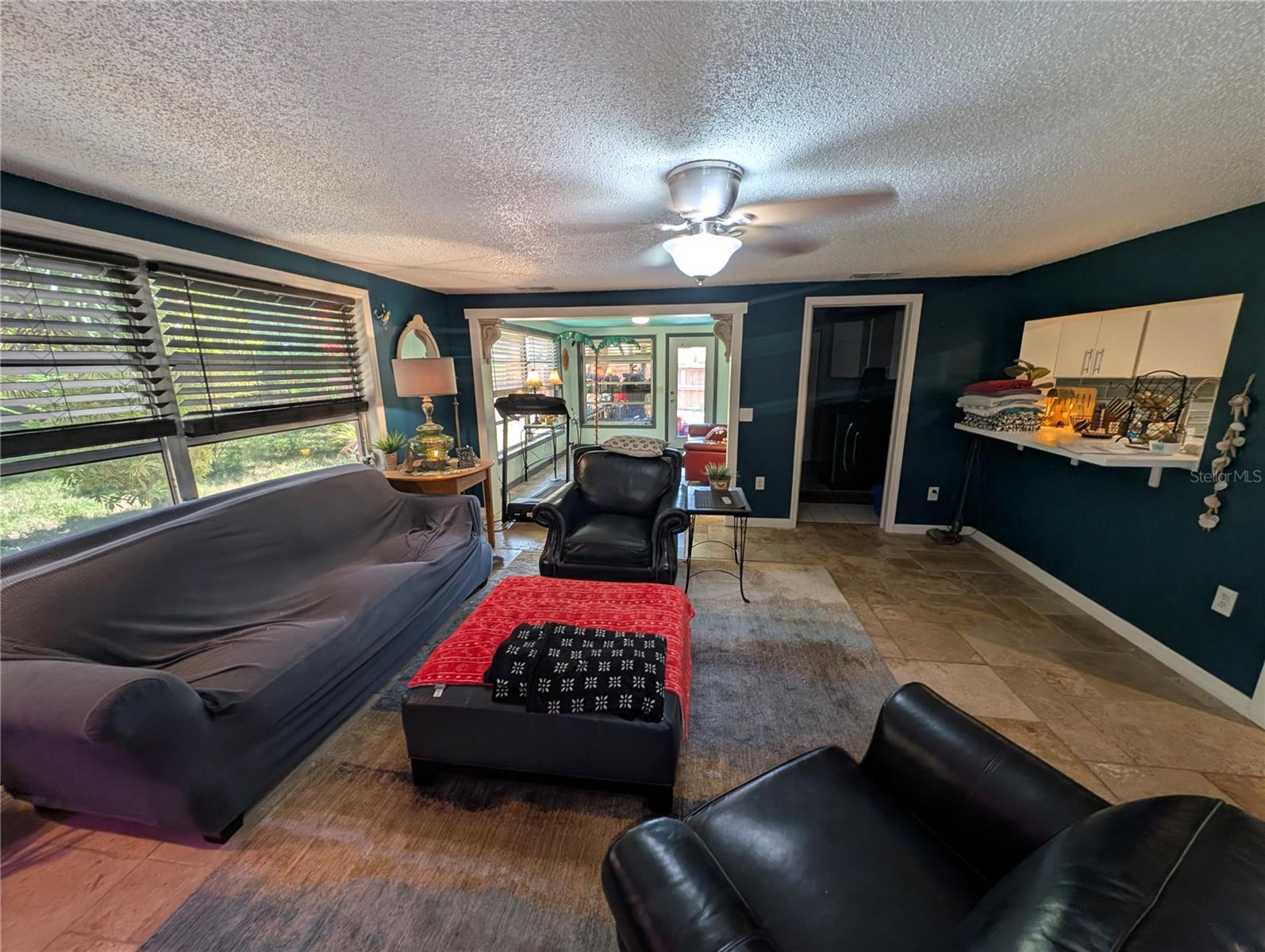 3849 EDGEMONT DR — photo 23