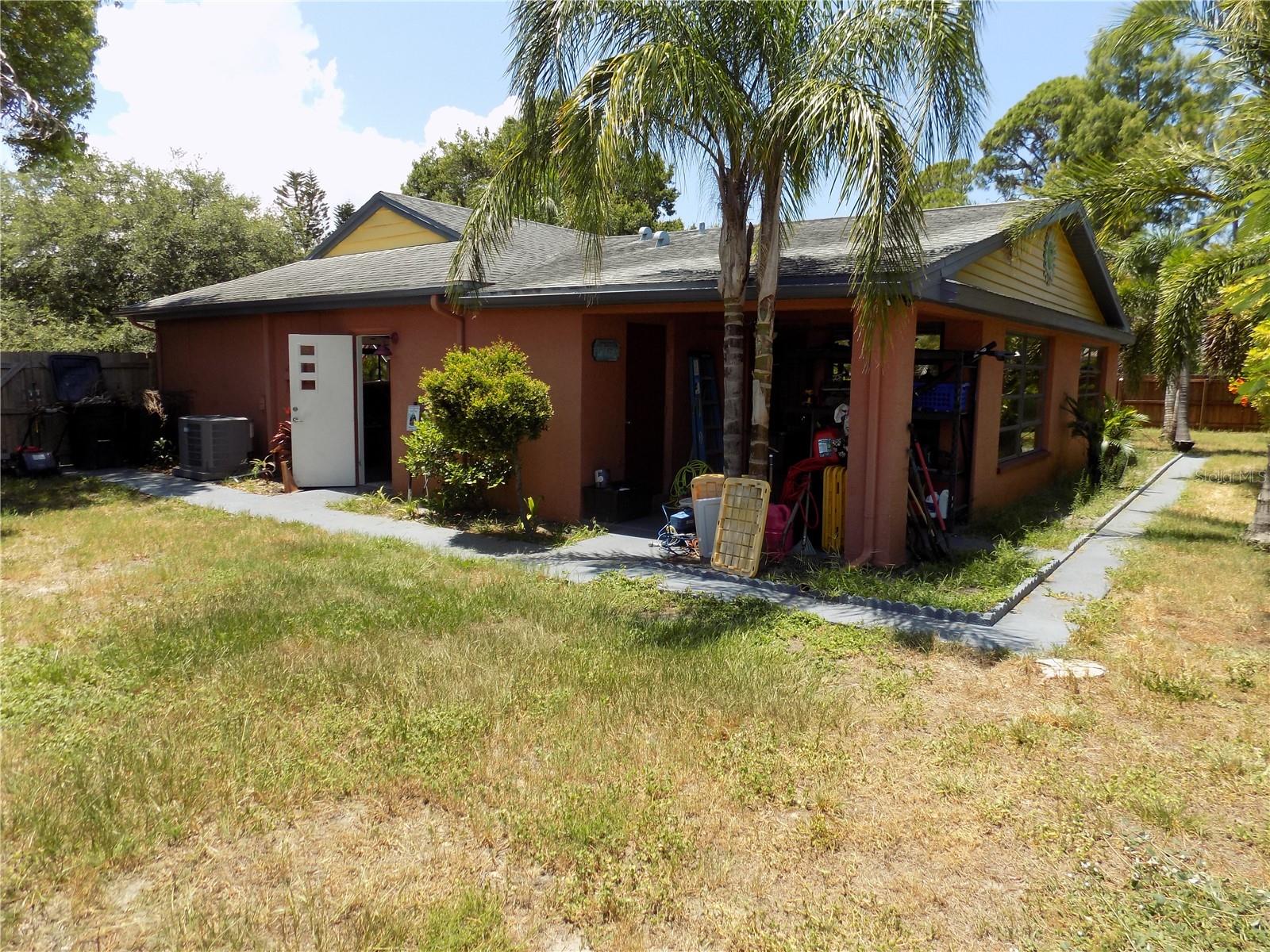 3849 EDGEMONT DR — photo 42