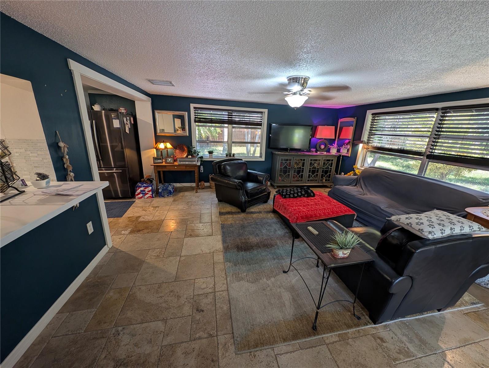 3849 EDGEMONT DR — photo 21