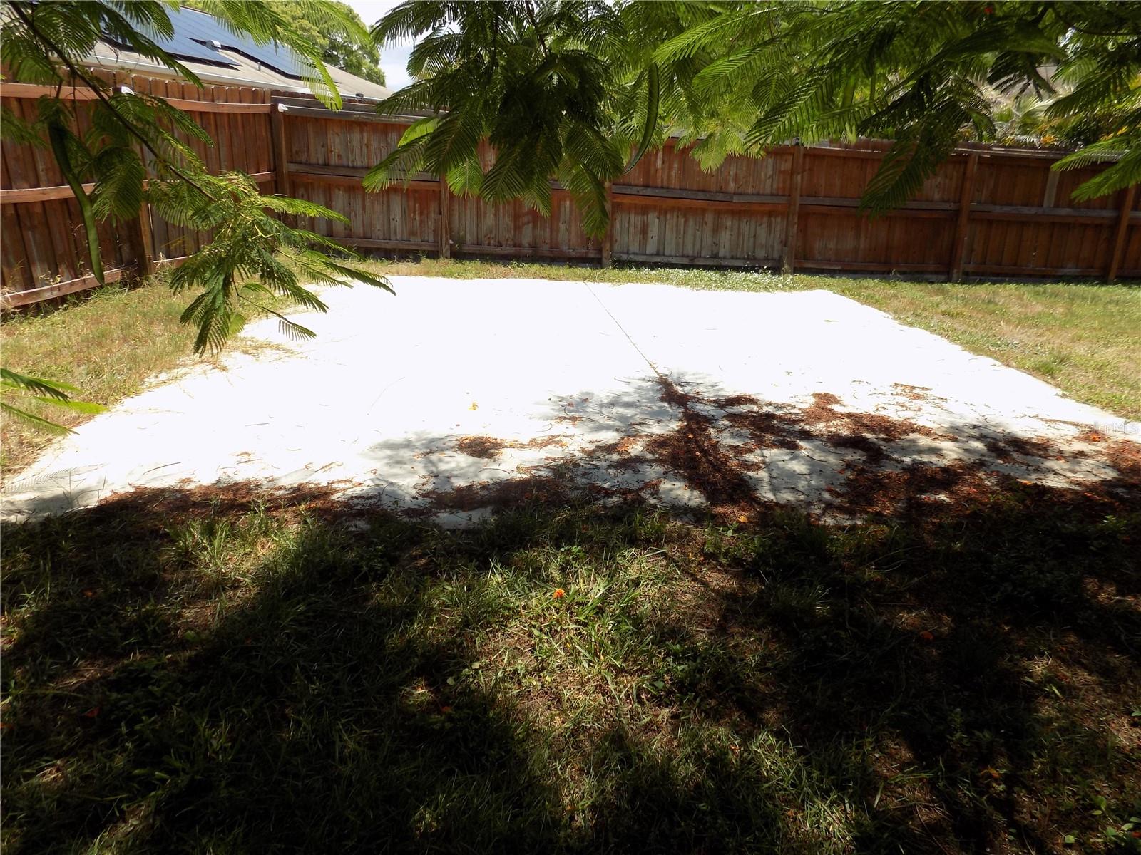 3849 EDGEMONT DR — photo 40