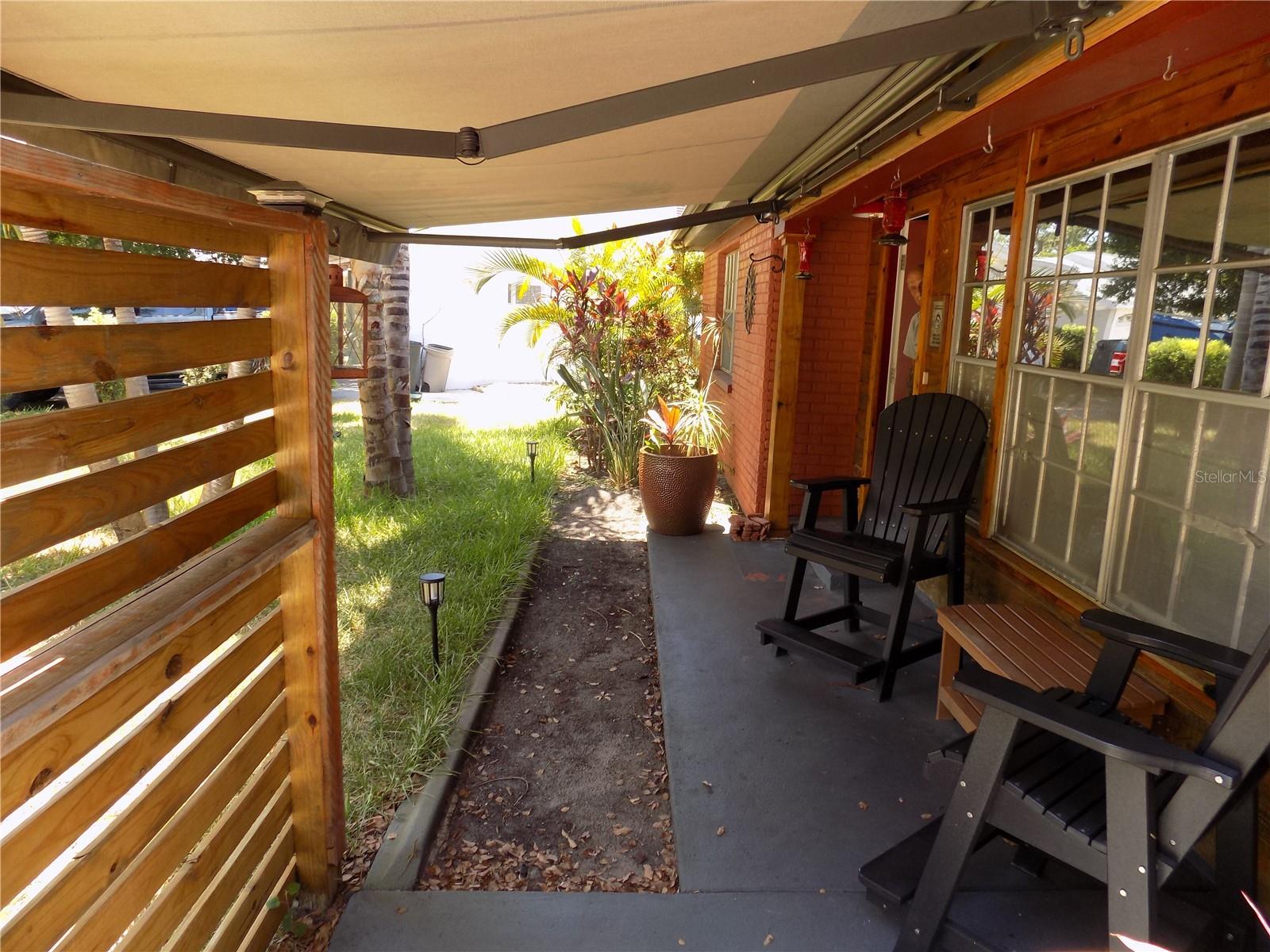 3849 EDGEMONT DR — photo 9