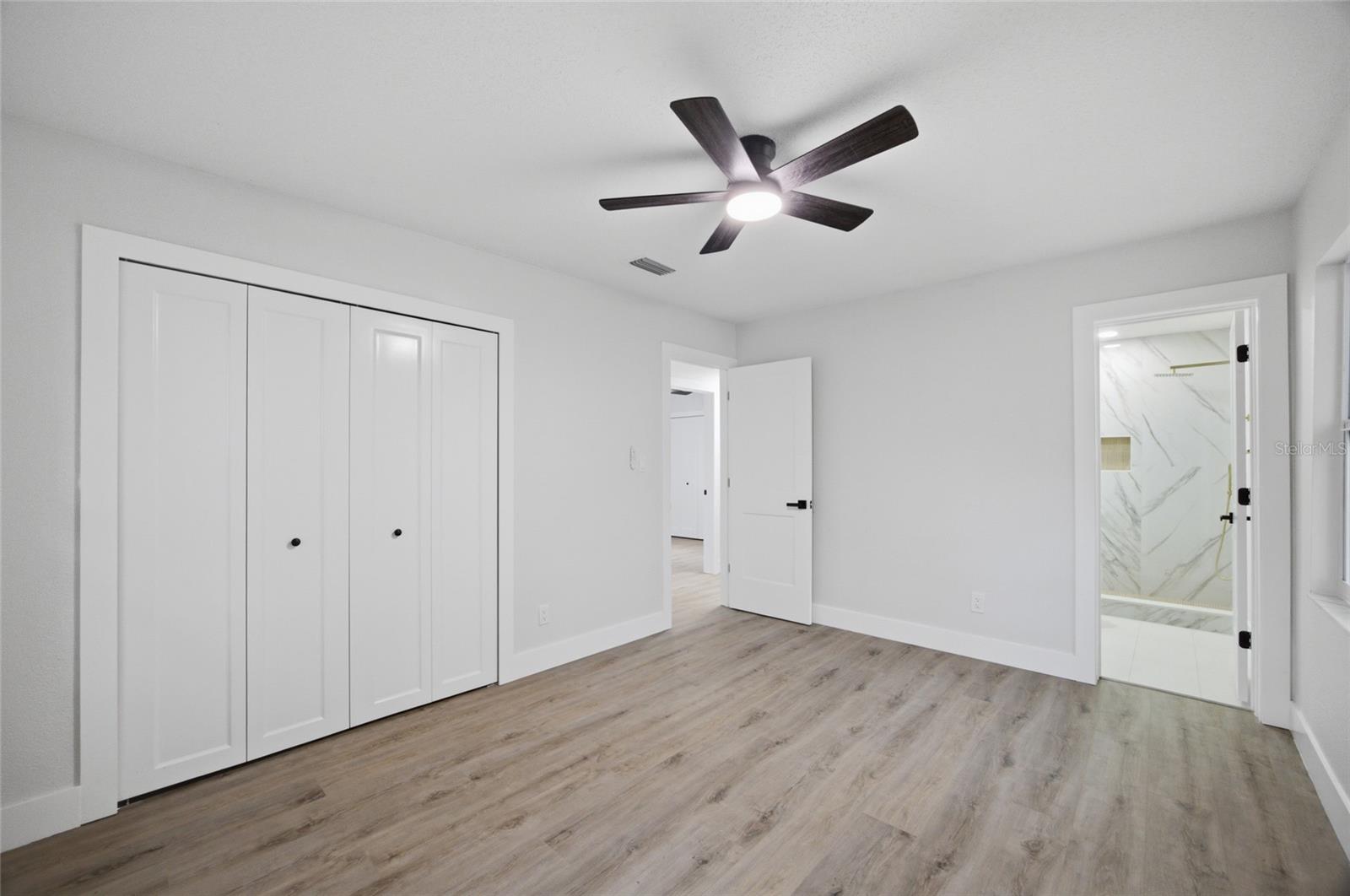 1333 OVERLEA ST — photo 17