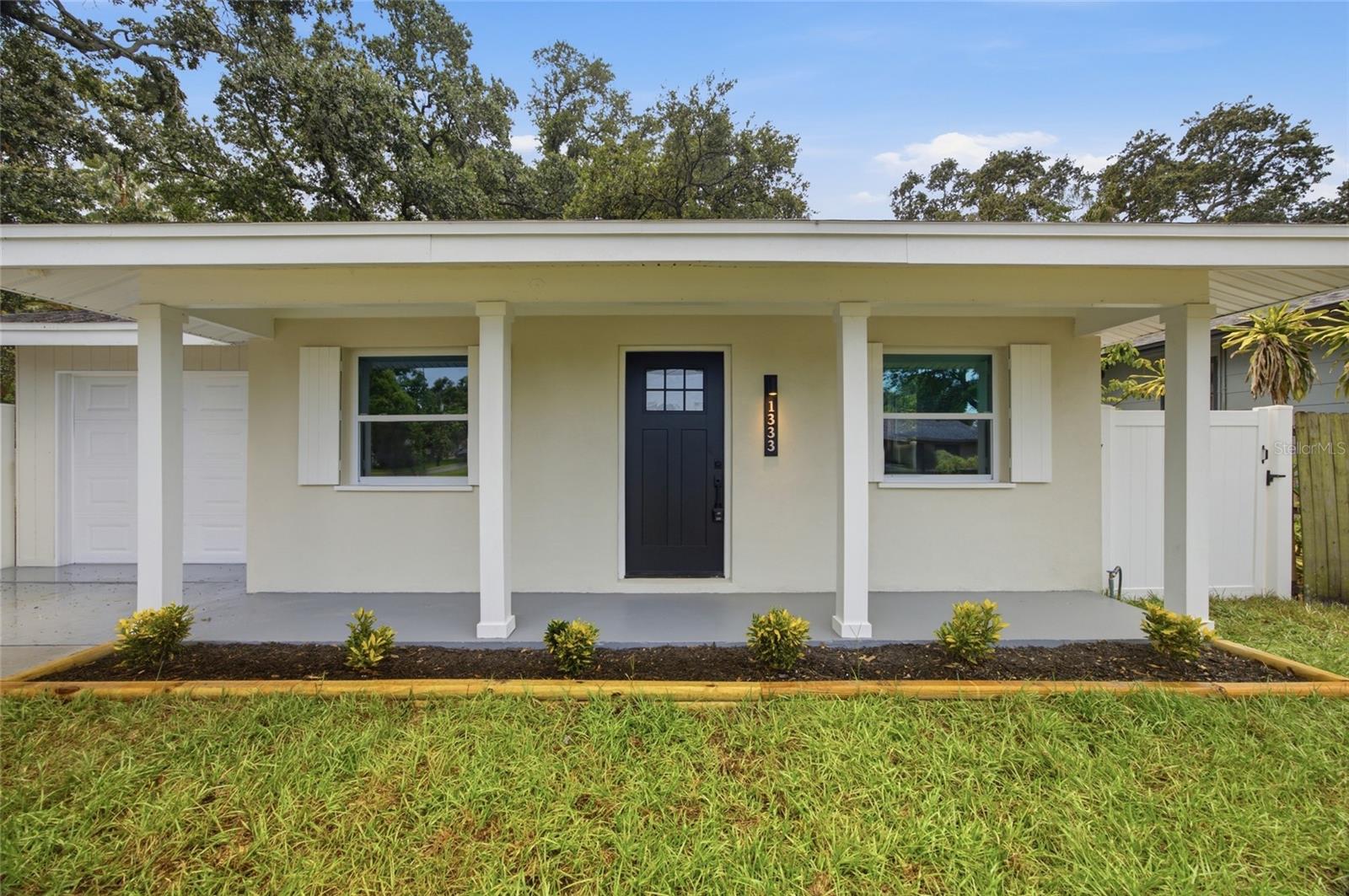 1333 OVERLEA ST — photo 4