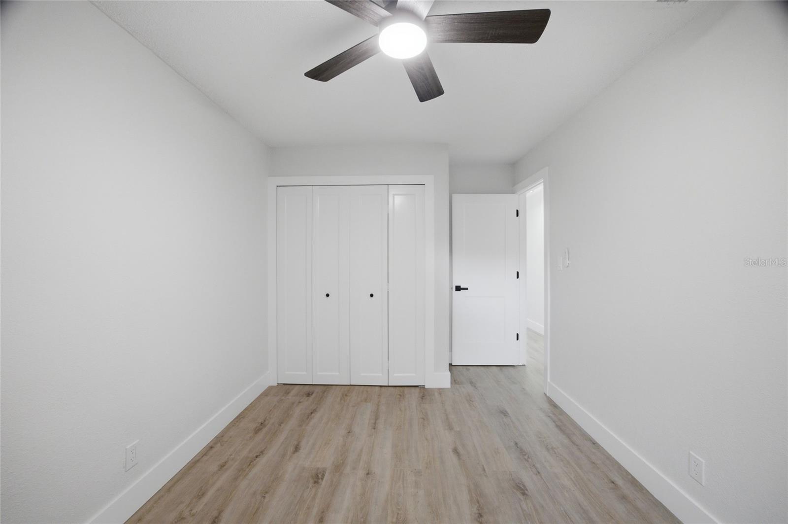 1333 OVERLEA ST — photo 15