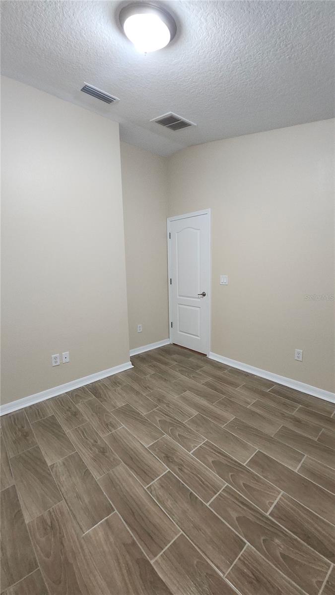 7955 CARRIAGE POINTE DR — photo 9
