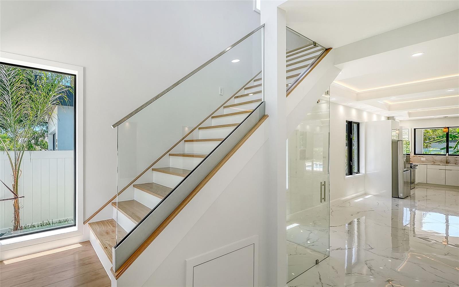 2483 BAY ST — photo 26