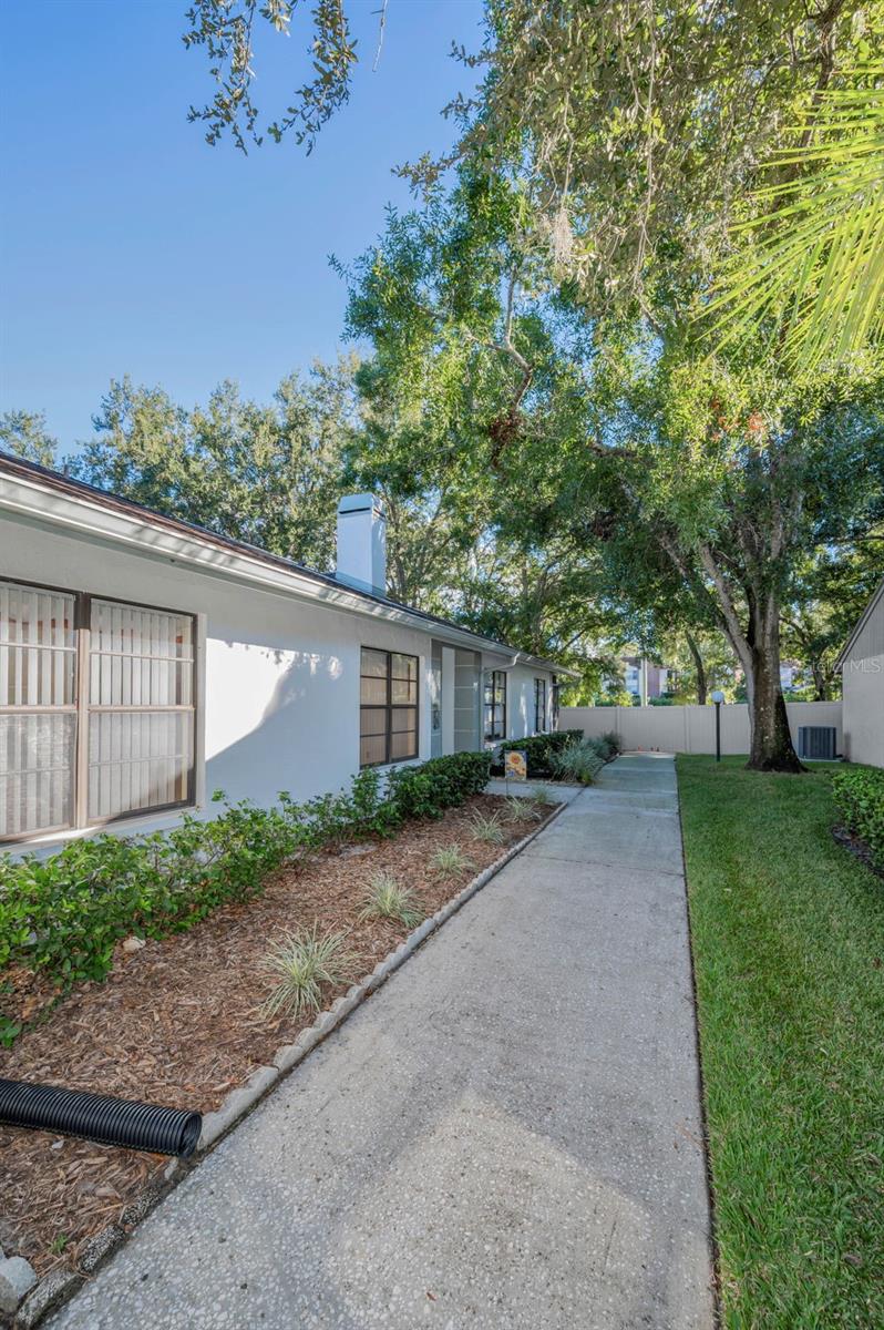 3500 MAGNOLIA RIDGE CIR #405 — photo 3