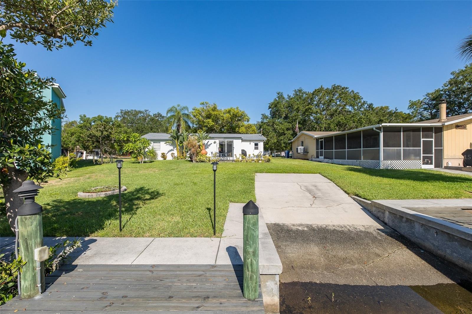 3318 PINEVIEW DR — photo 41