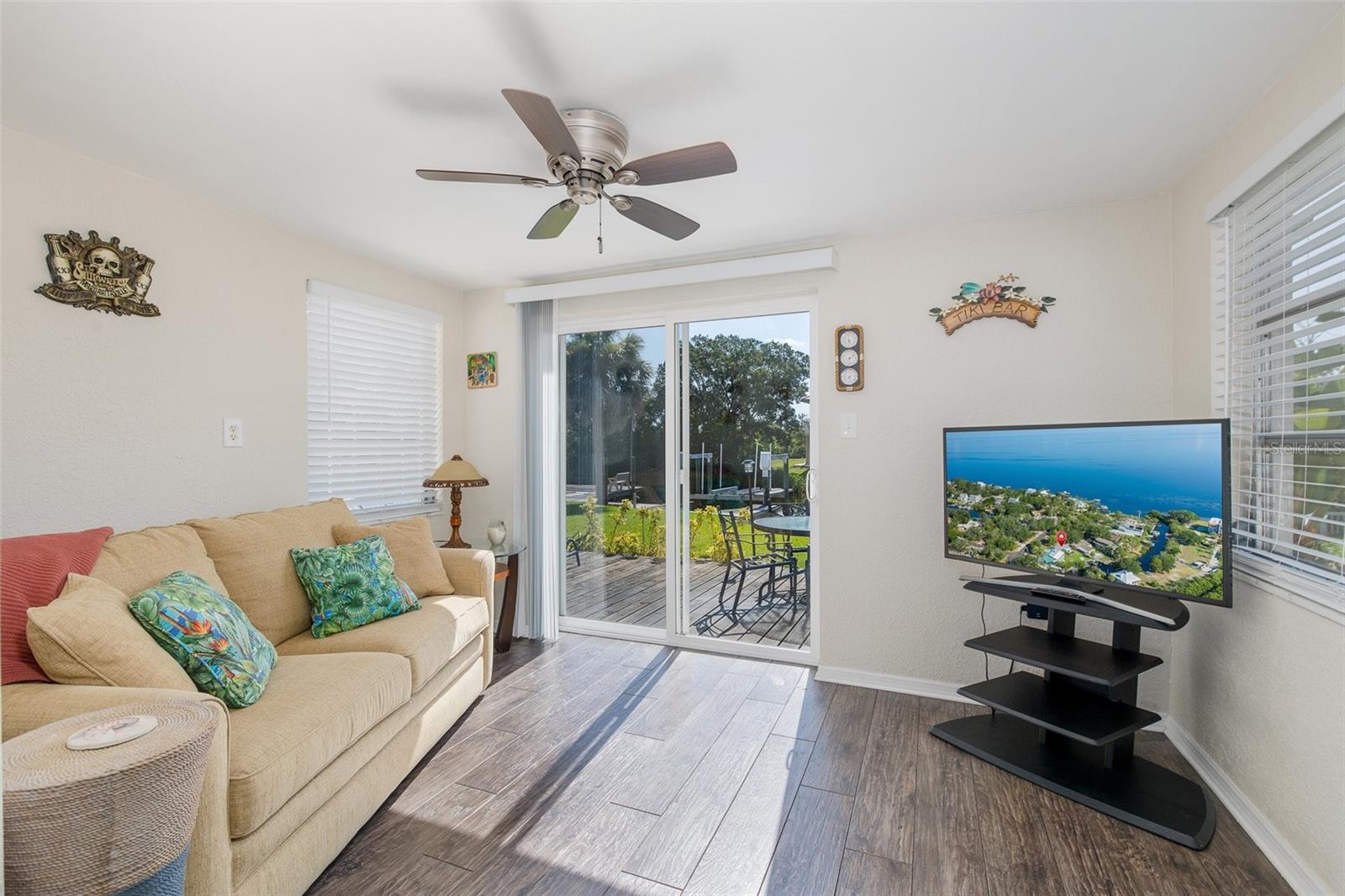 3318 PINEVIEW DR — photo 22