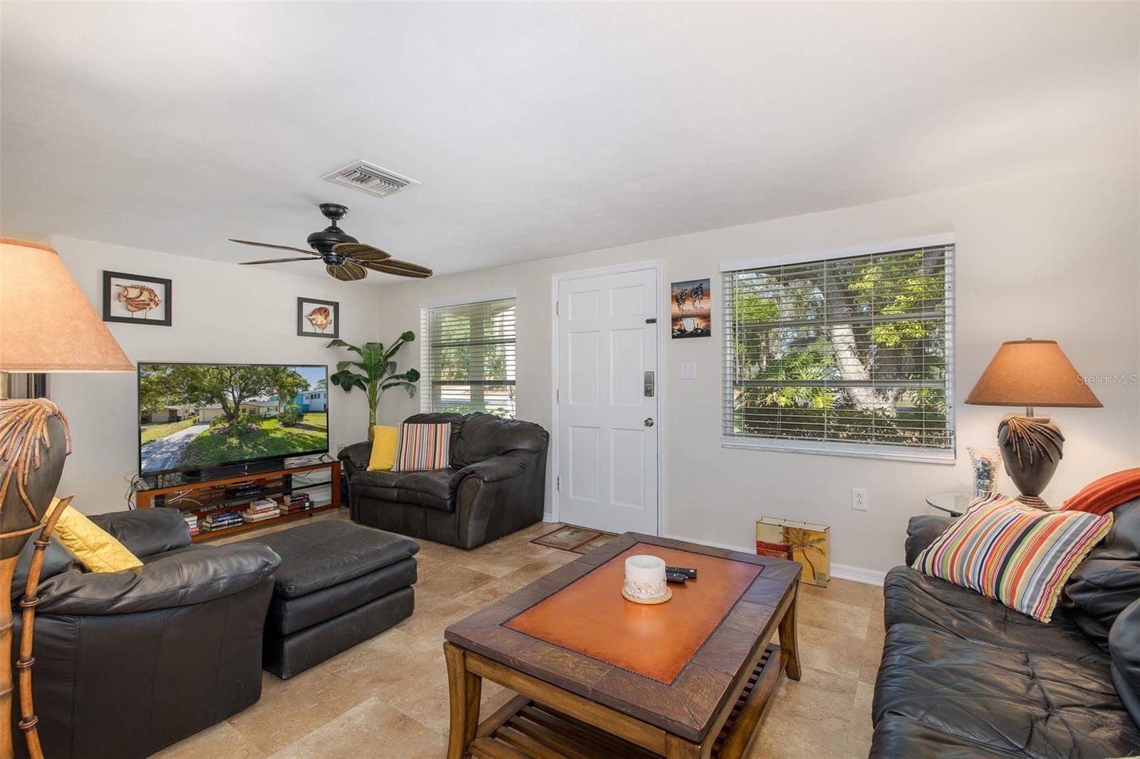 3318 PINEVIEW DR — photo 15