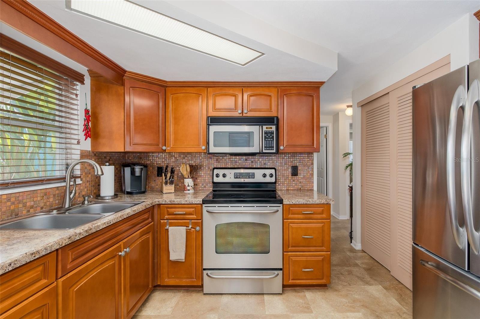 3318 PINEVIEW DR — photo 21