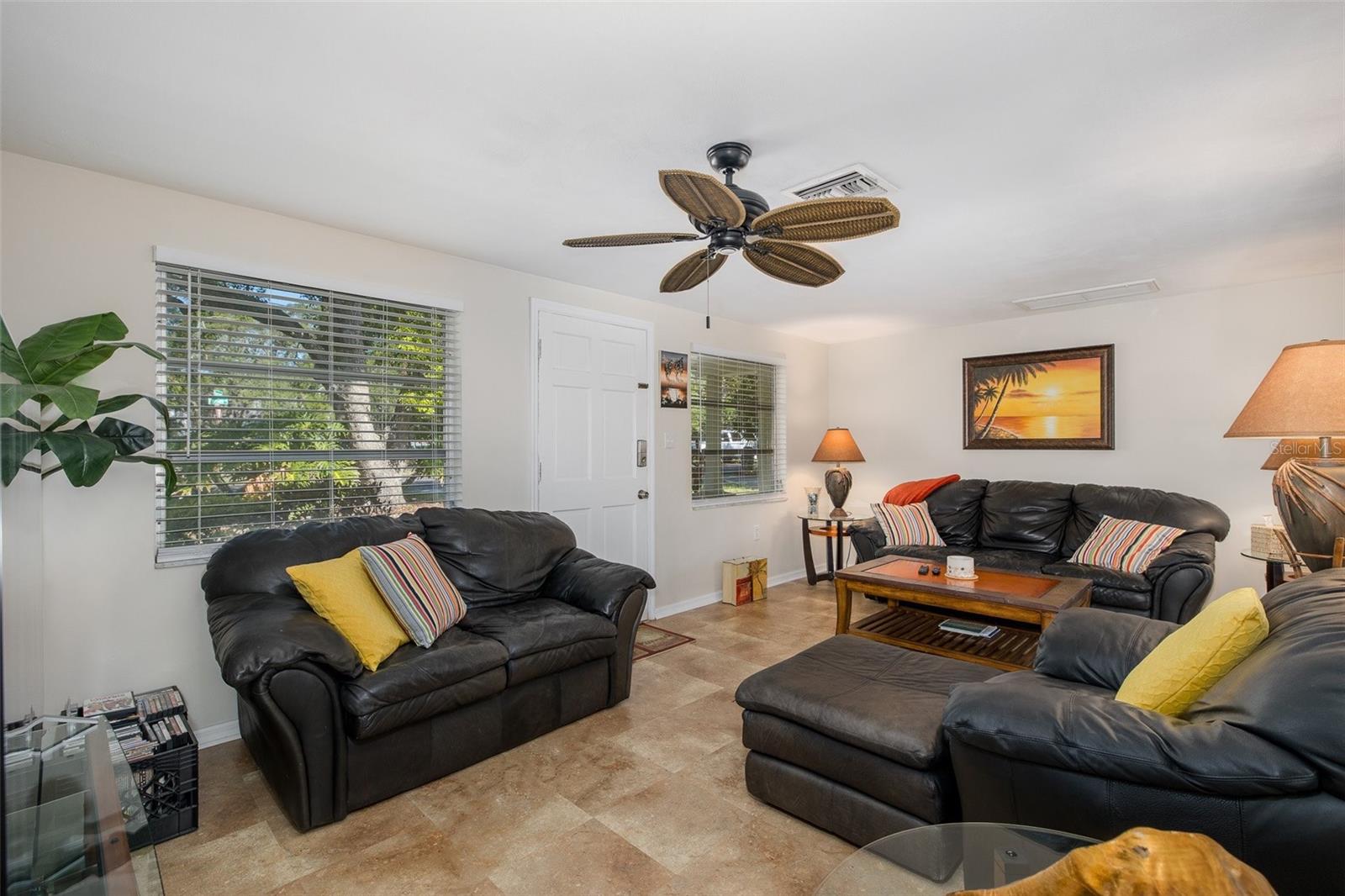 3318 PINEVIEW DR — photo 13