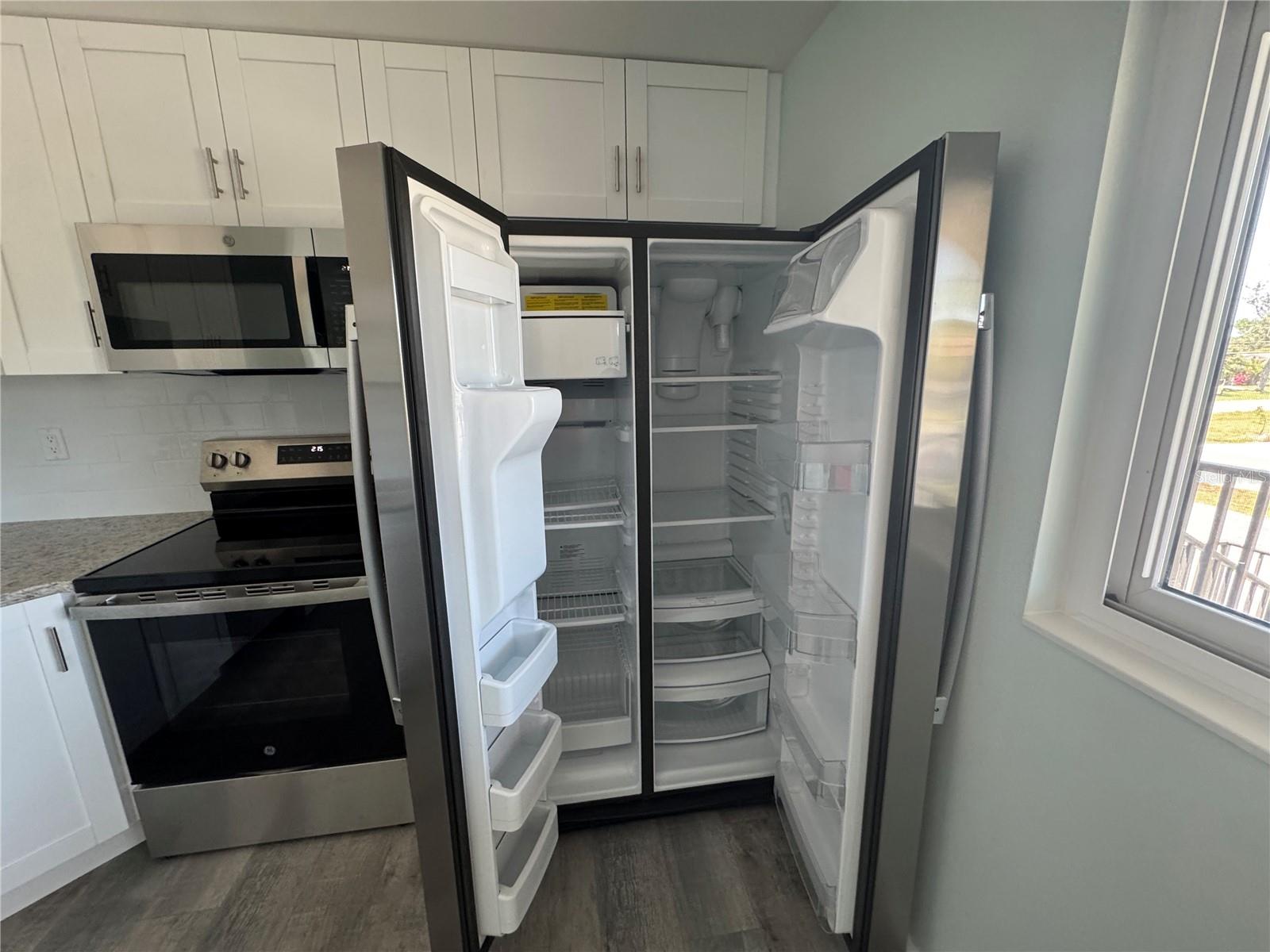 1258 BARBARA DR #202 — photo 10
