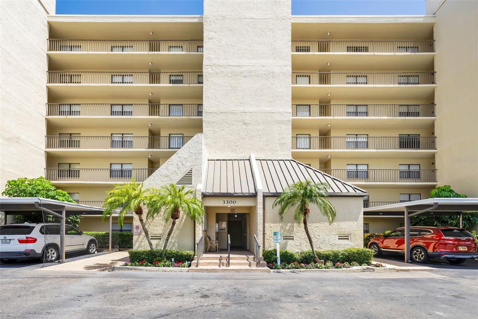 3300 COVE CAY DR #7D — photo 2