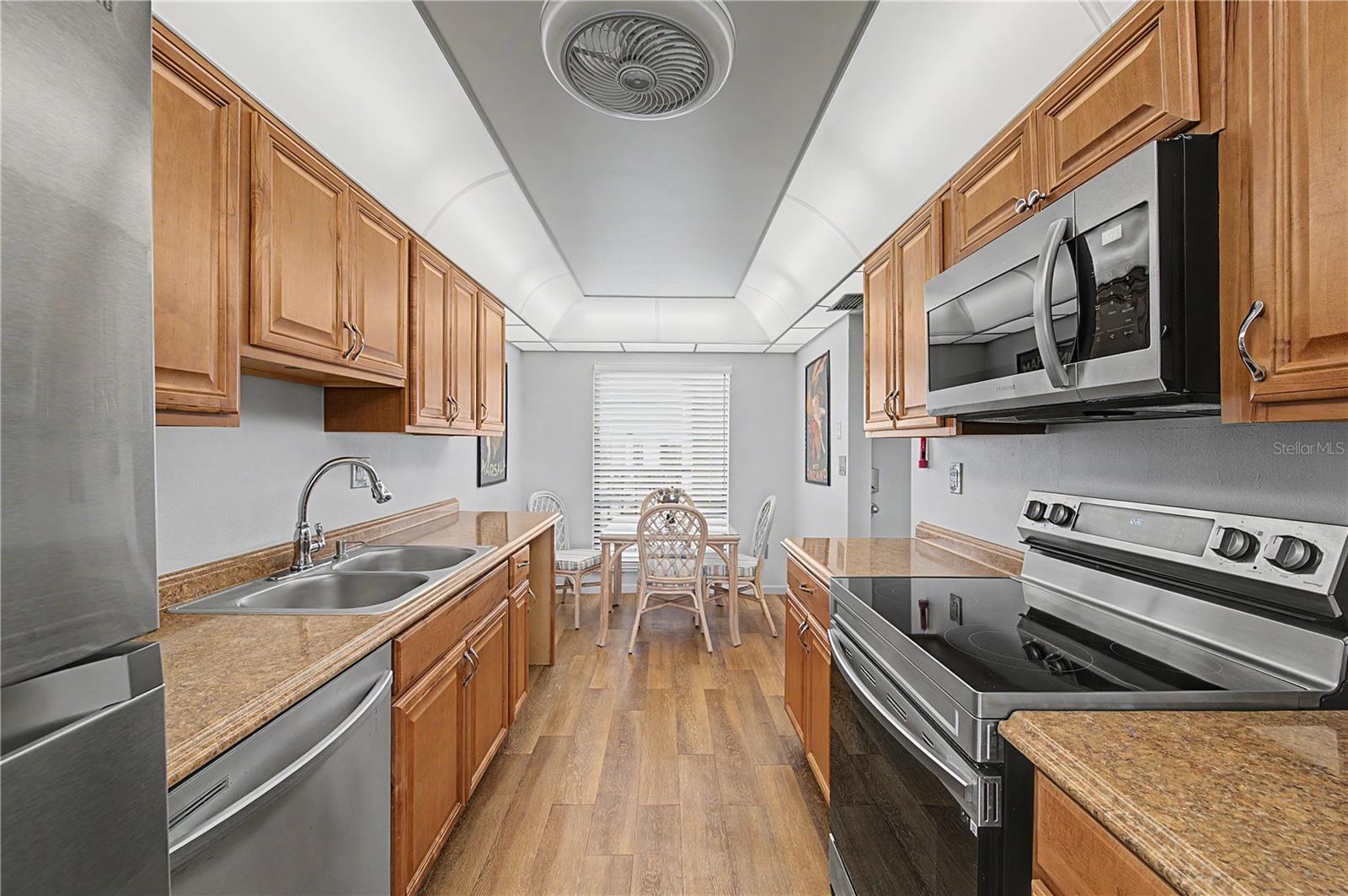 3300 COVE CAY DR #7D — photo 5